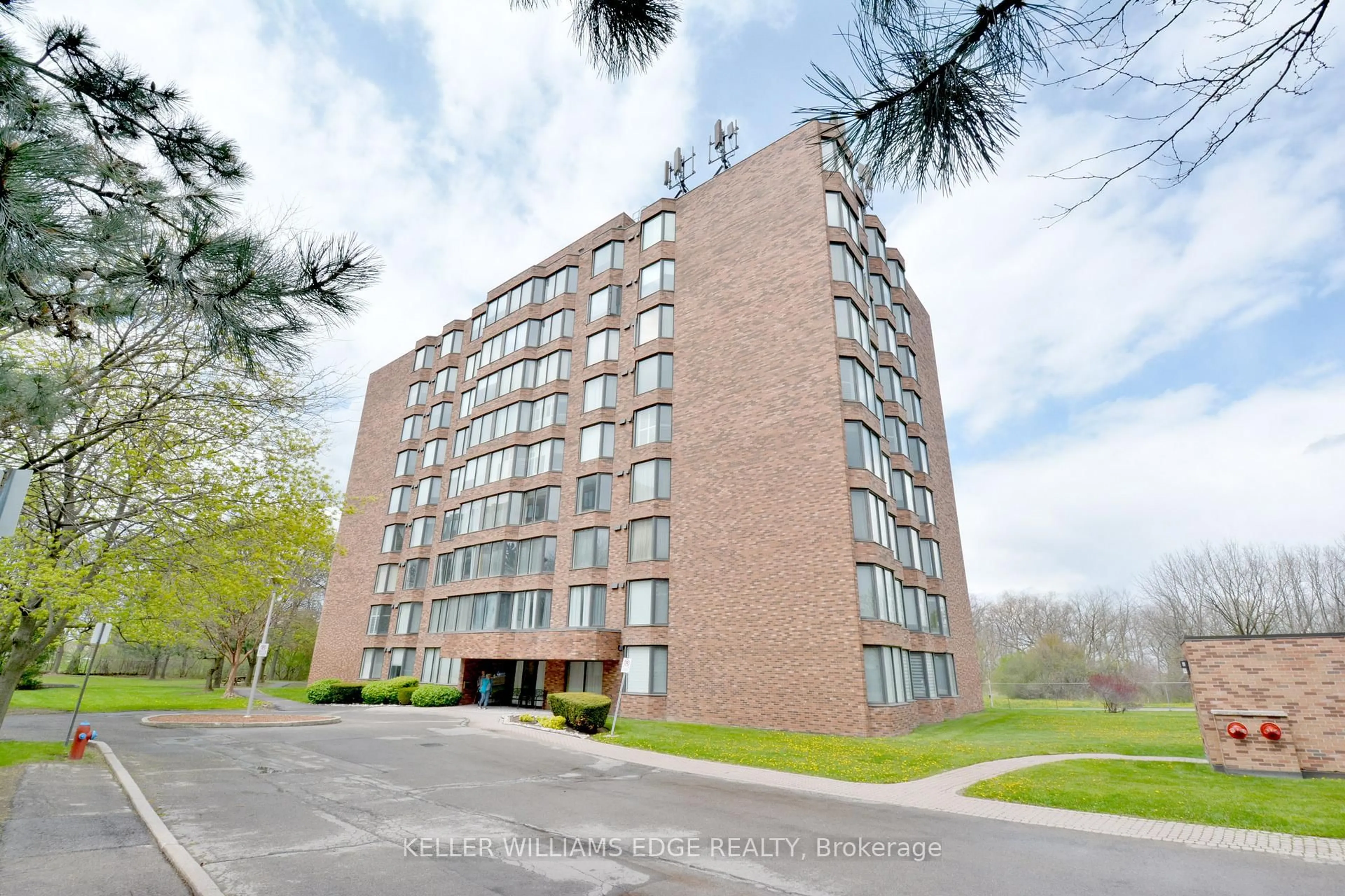 Unknown for 180 Limeridge Rd, Hamilton Ontario L9C 7C7