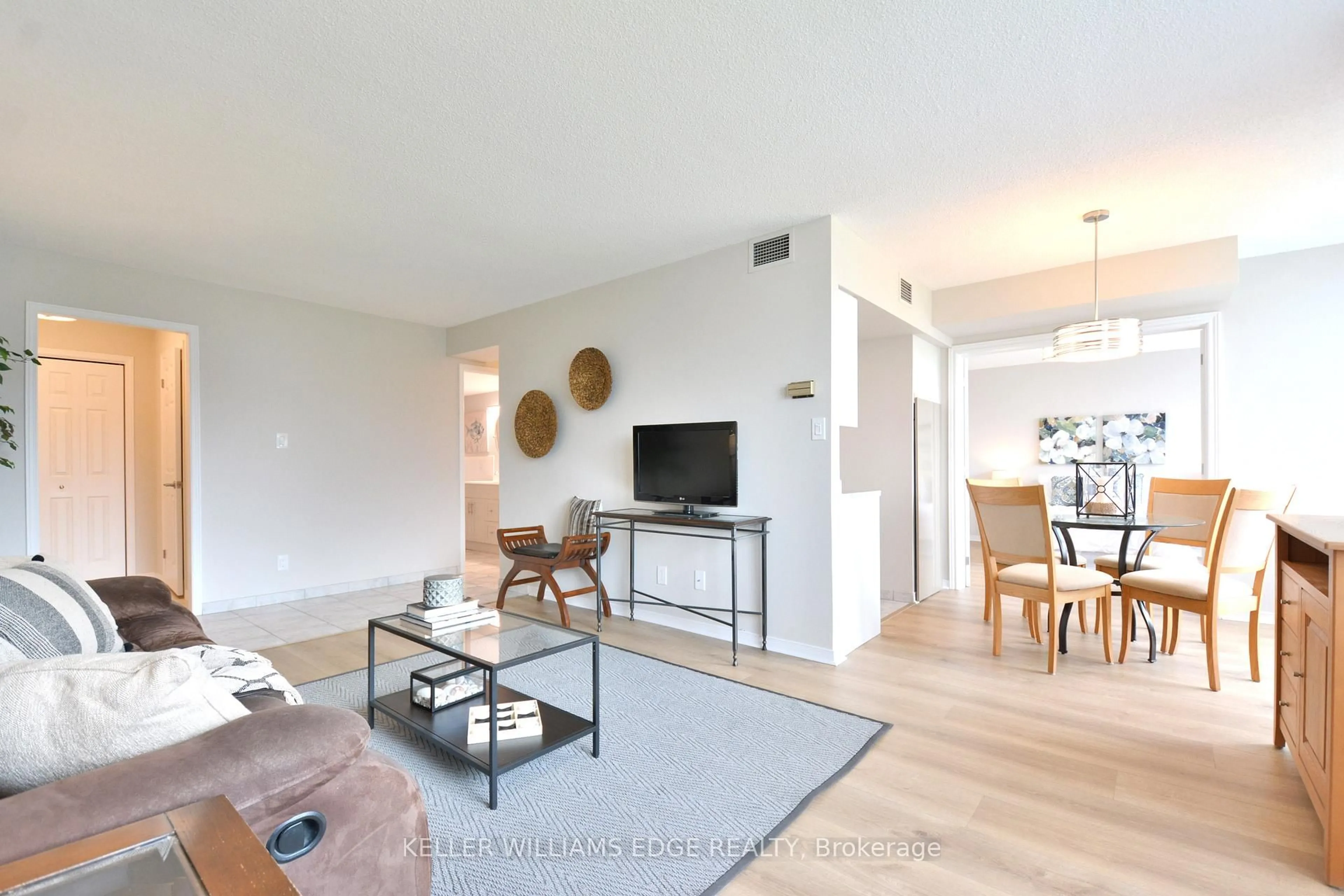 Living room with furniture, unknown for 180 Limeridge Rd, Hamilton Ontario L9C 7C7