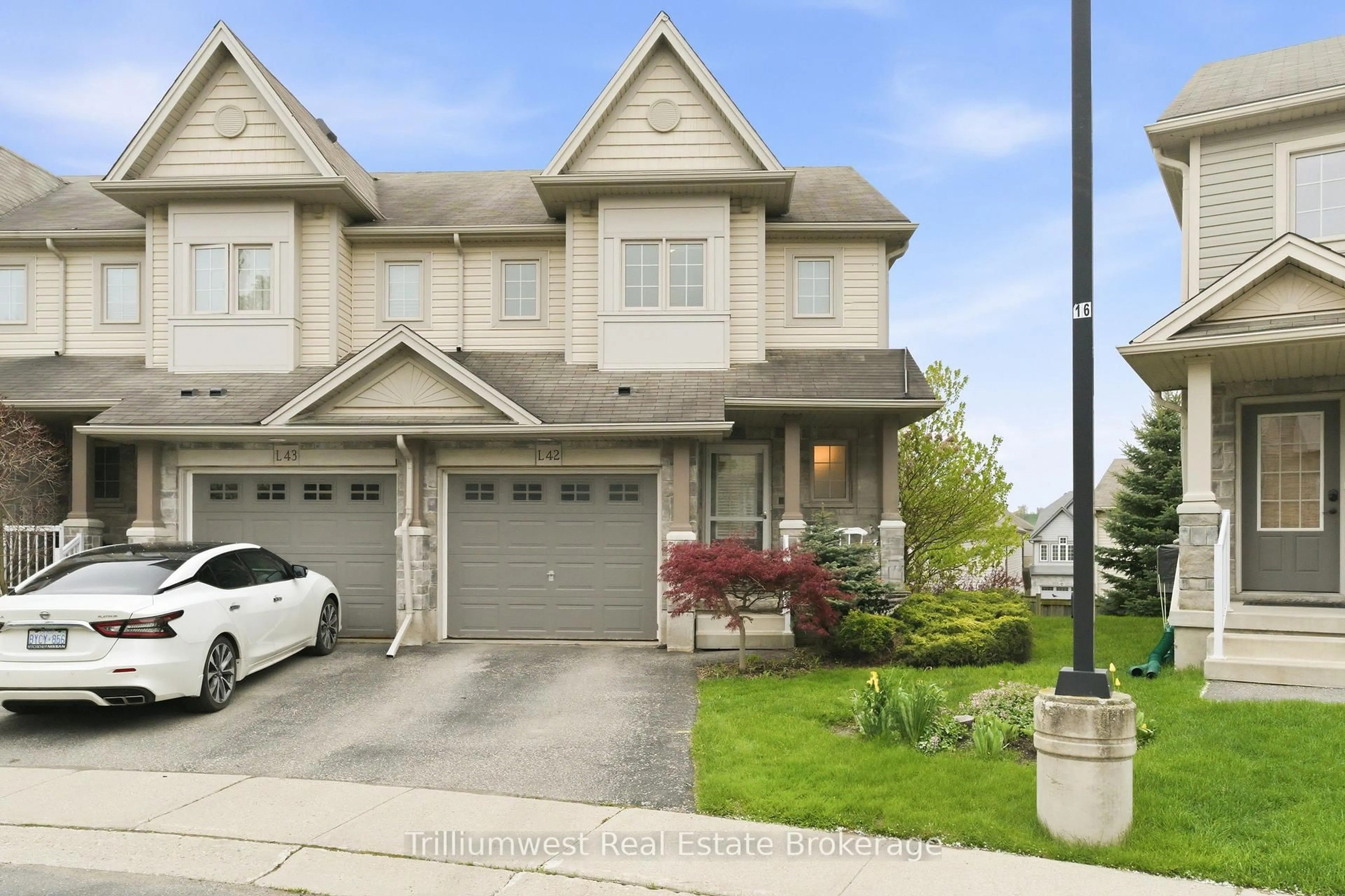 Unknown for 7 Upper Mercer St #L42, Kitchener Ontario N2A 0B9