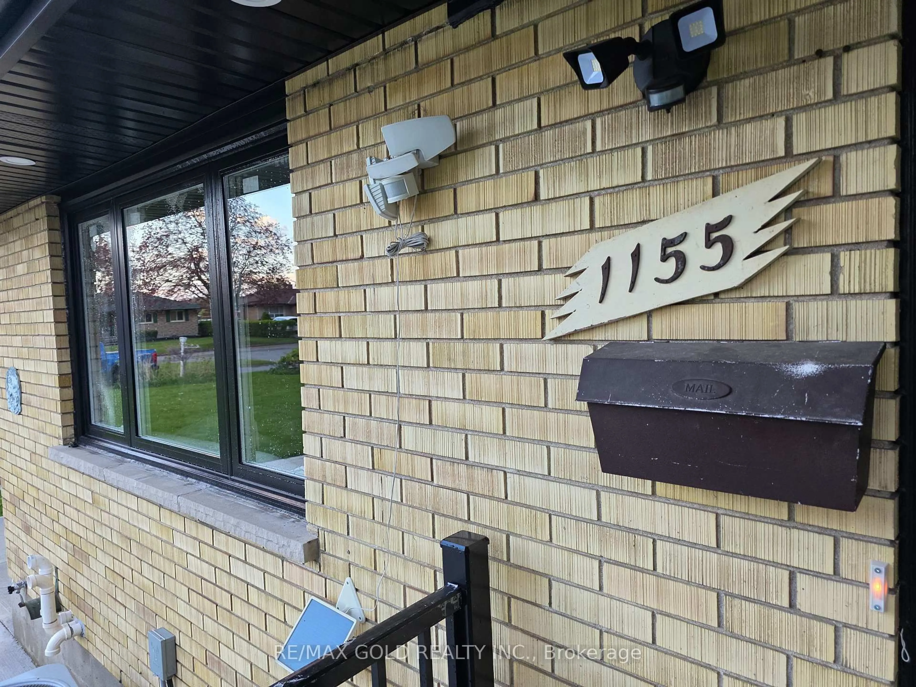 Unknown for 1155 PORTLAND St, London East Ontario N5V 2L2
