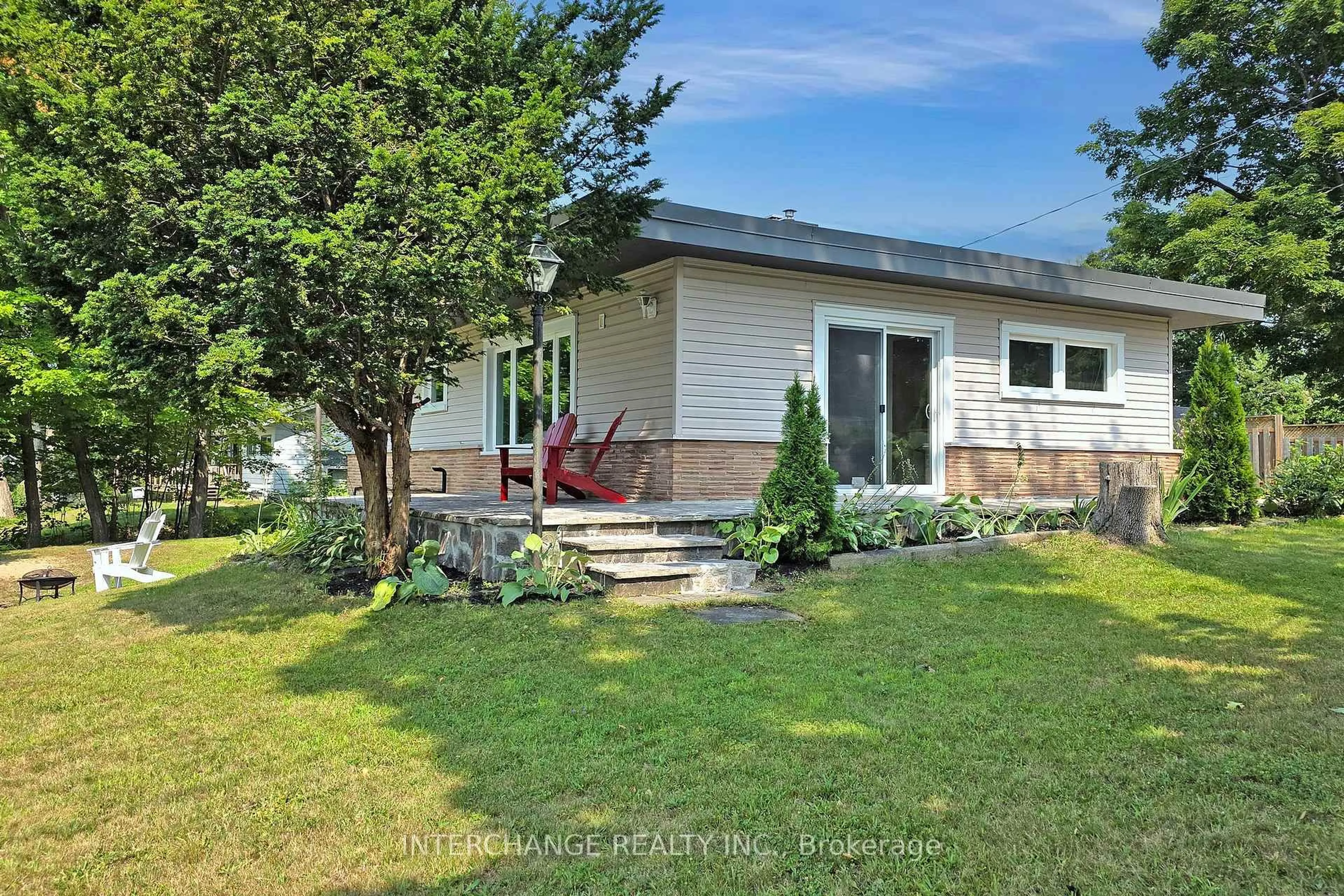Unknown for 1018 Mill St, Muskoka Lakes Ontario P0C 1A0