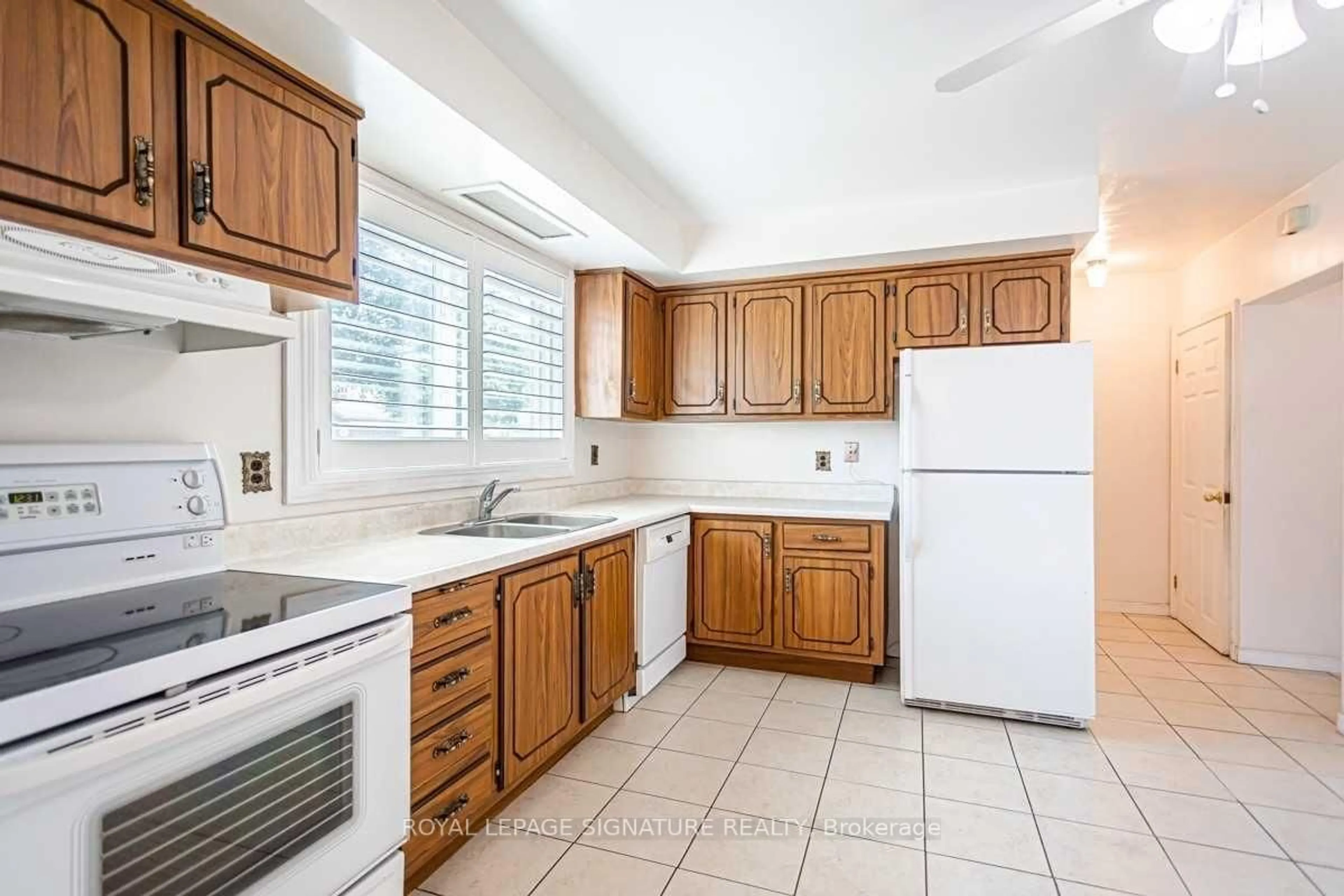 Standard kitchen, unknown for 161 Greenford Dr, Hamilton Ontario L8G 2G9