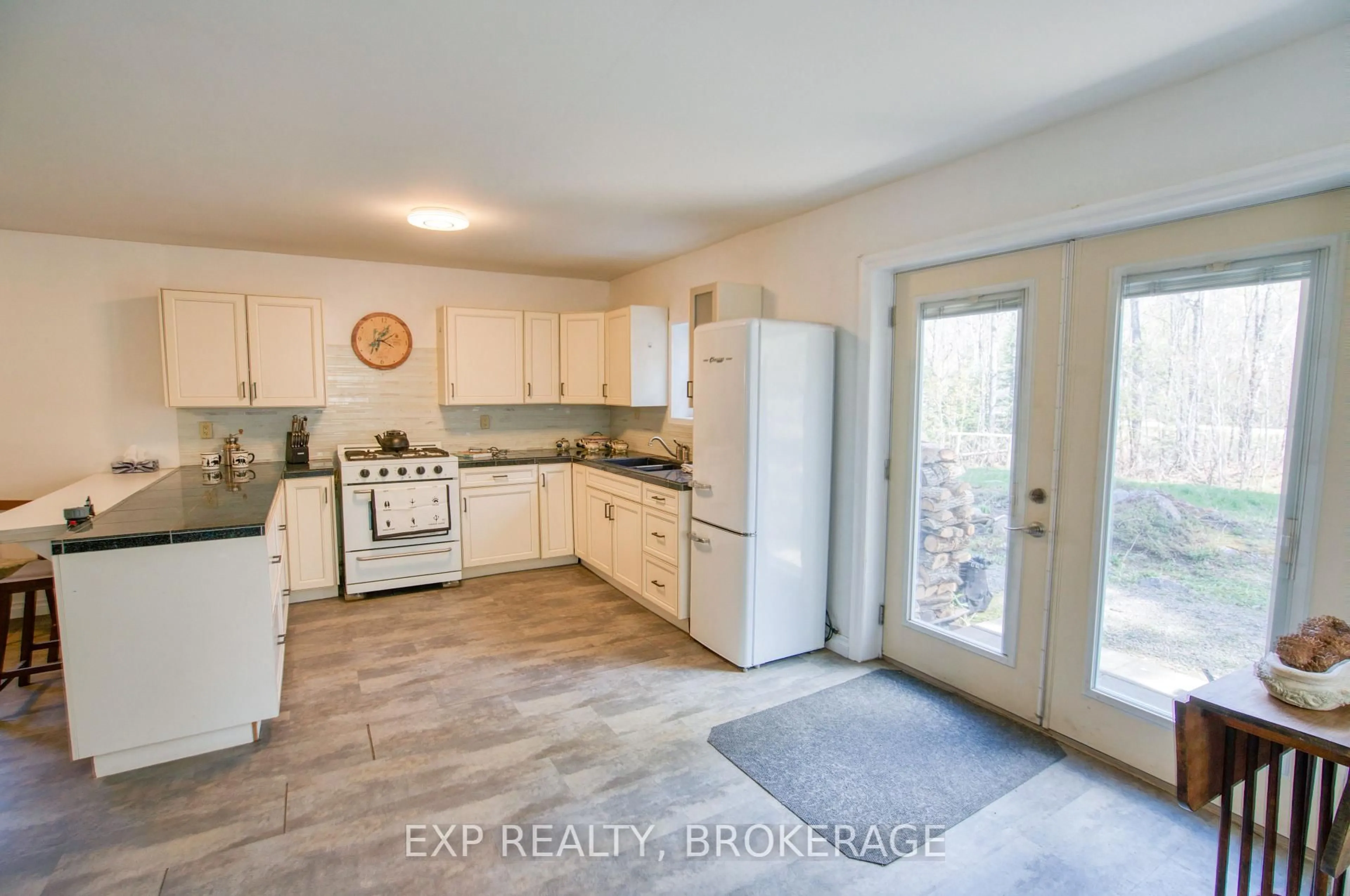 Standard kitchen, ceramic/tile floor for 371 Sherbrooke Dr, Maberly Ontario K0H 2B0
