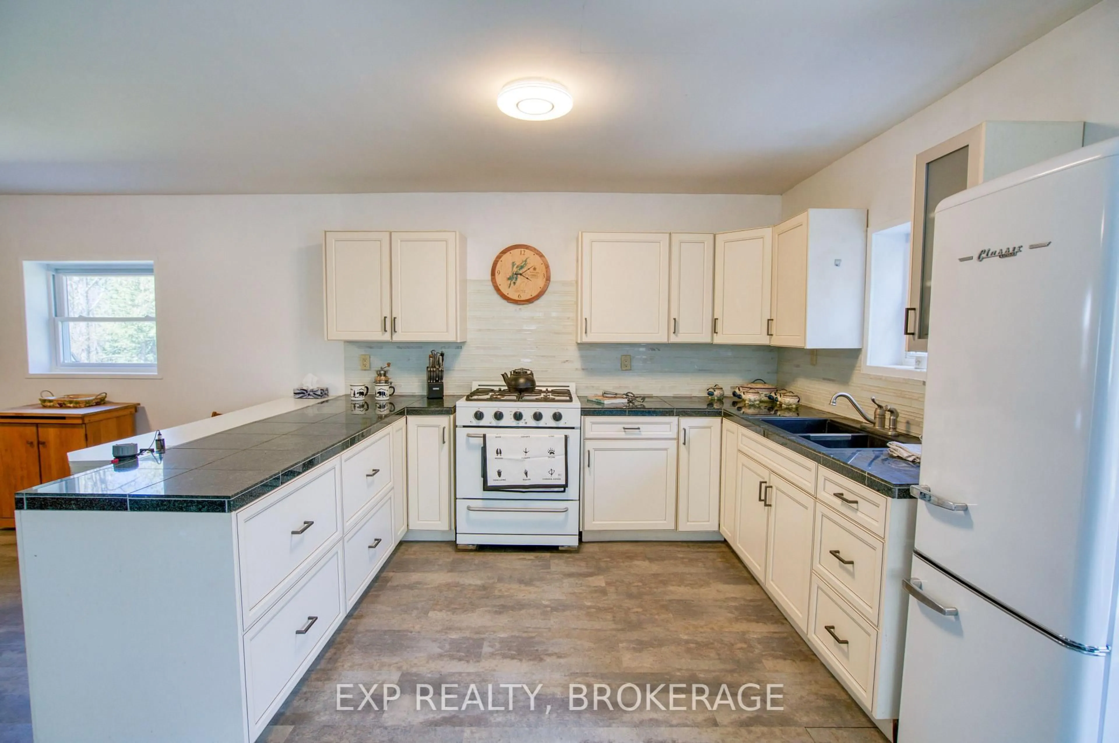 Standard kitchen, ceramic/tile floor for 371 Sherbrooke Dr, Maberly Ontario K0H 2B0