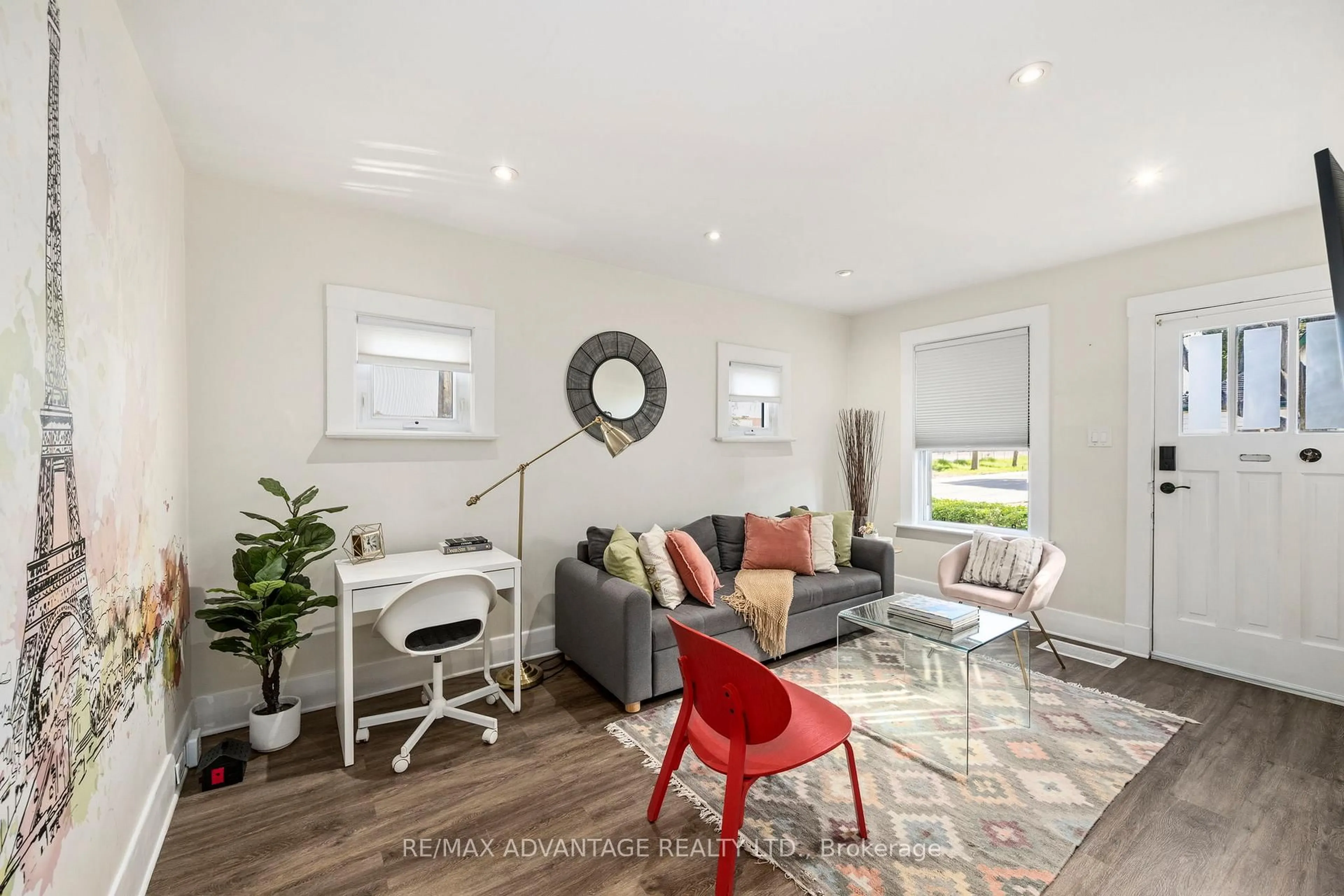 Living room with furniture, unknown for 577 English St, London East Ontario N5W 3V5