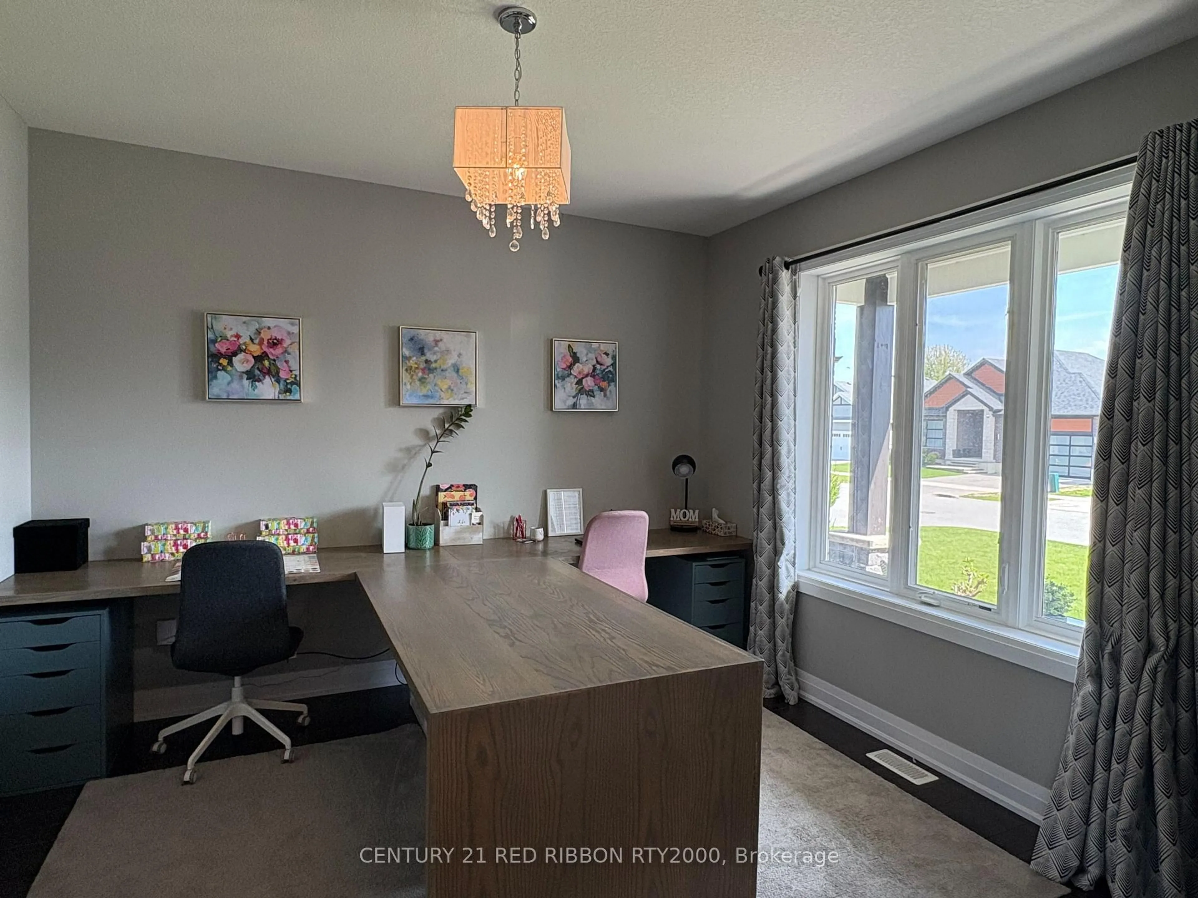 A pic of a room for 155 Acton St, Strathroy-Caradoc Ontario N7G 0C7