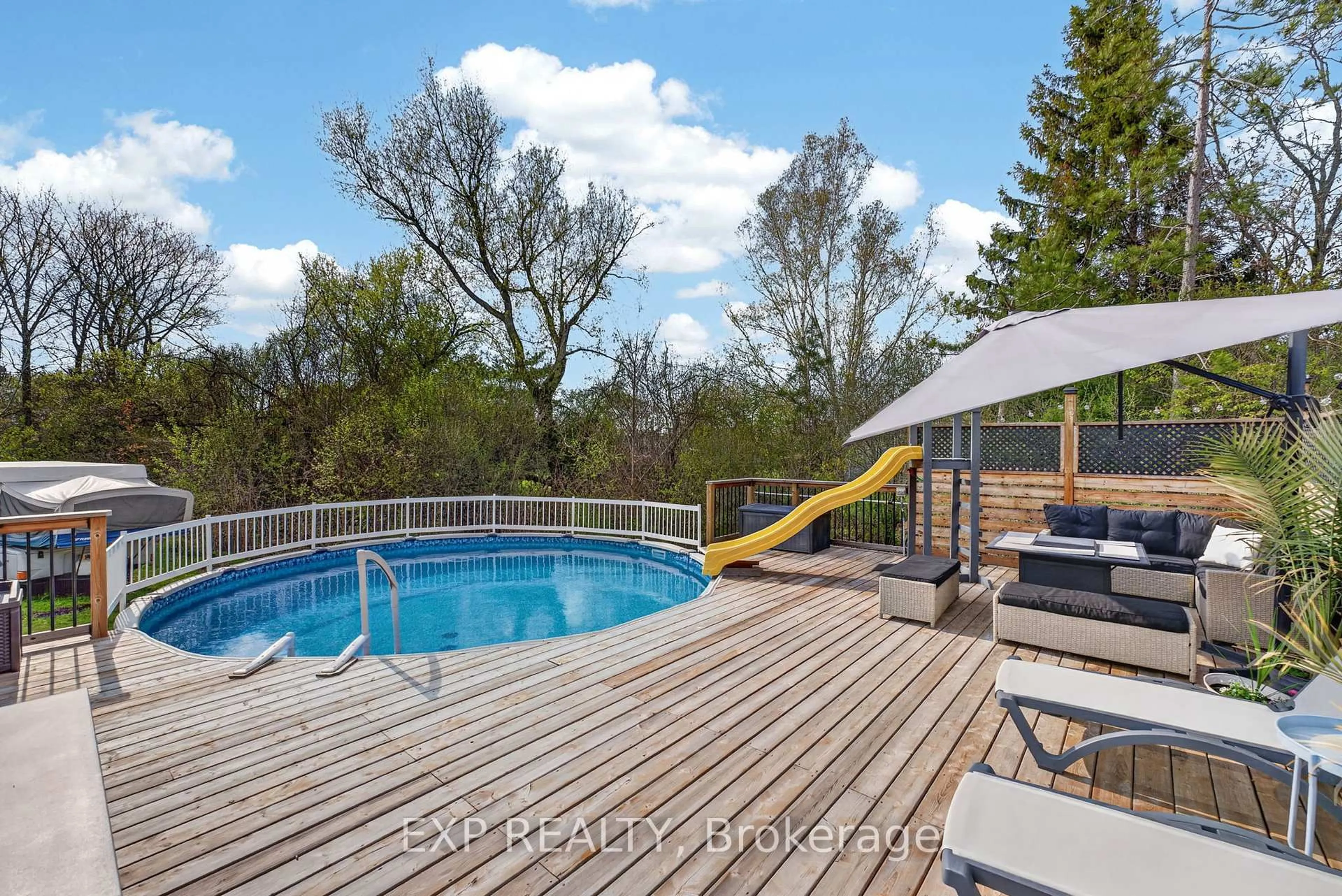 Pool for 20109 Loyalist Pkwy, Prince Edward County Ontario K0K 1T0