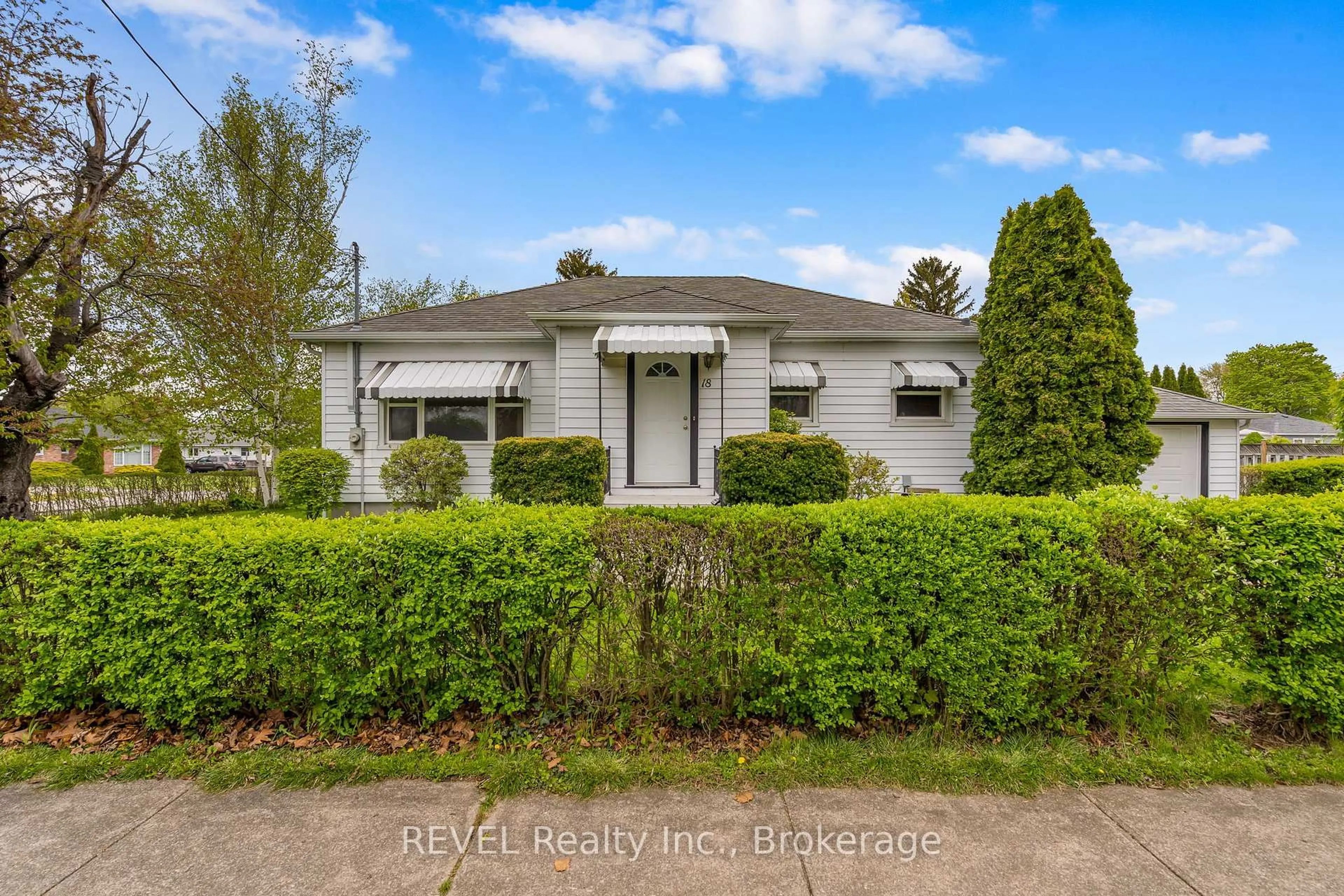 Unknown for 18 Nickerson Ave, St. Catharines Ontario L2N 3M2