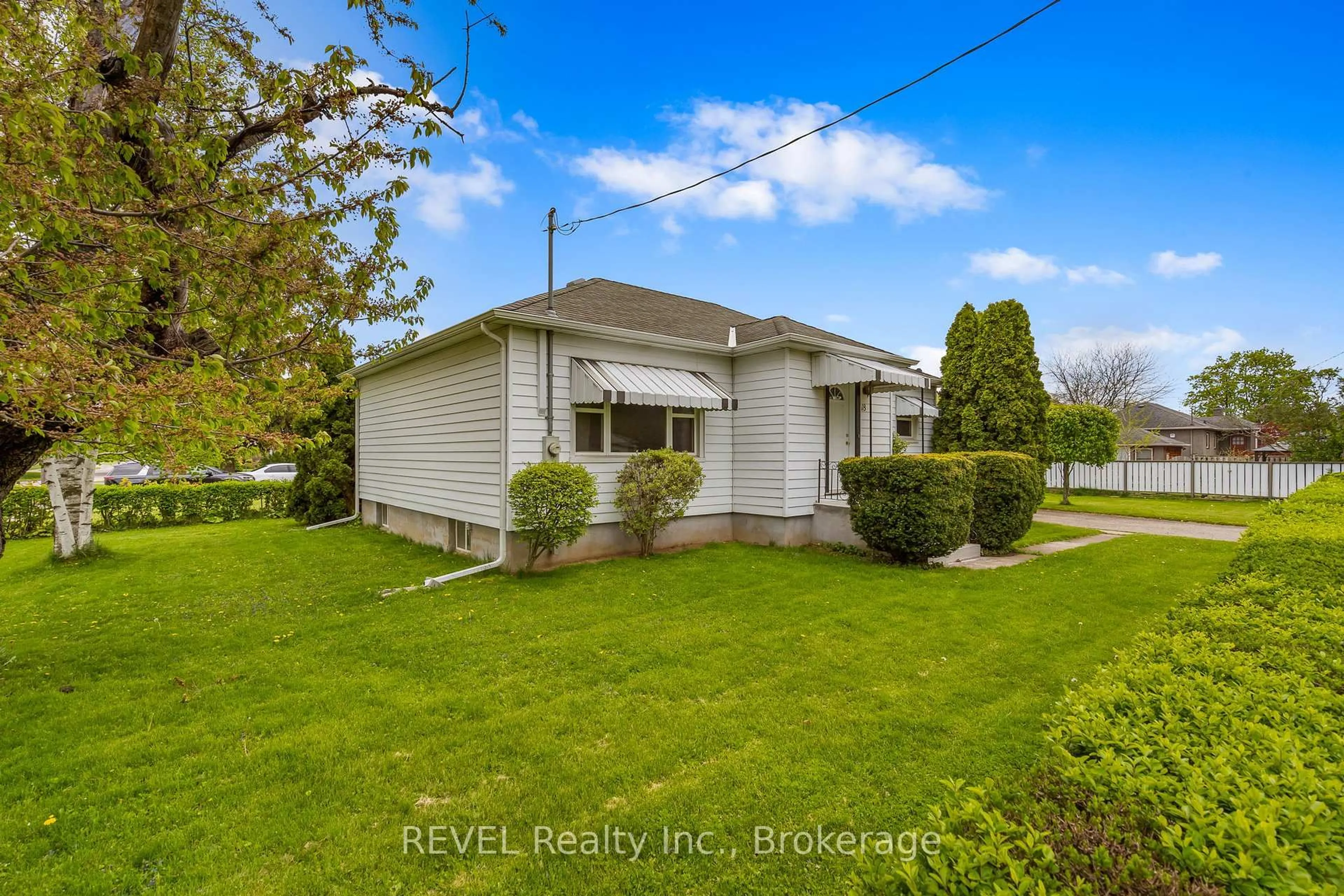 Unknown for 18 Nickerson Ave, St. Catharines Ontario L2N 3M2