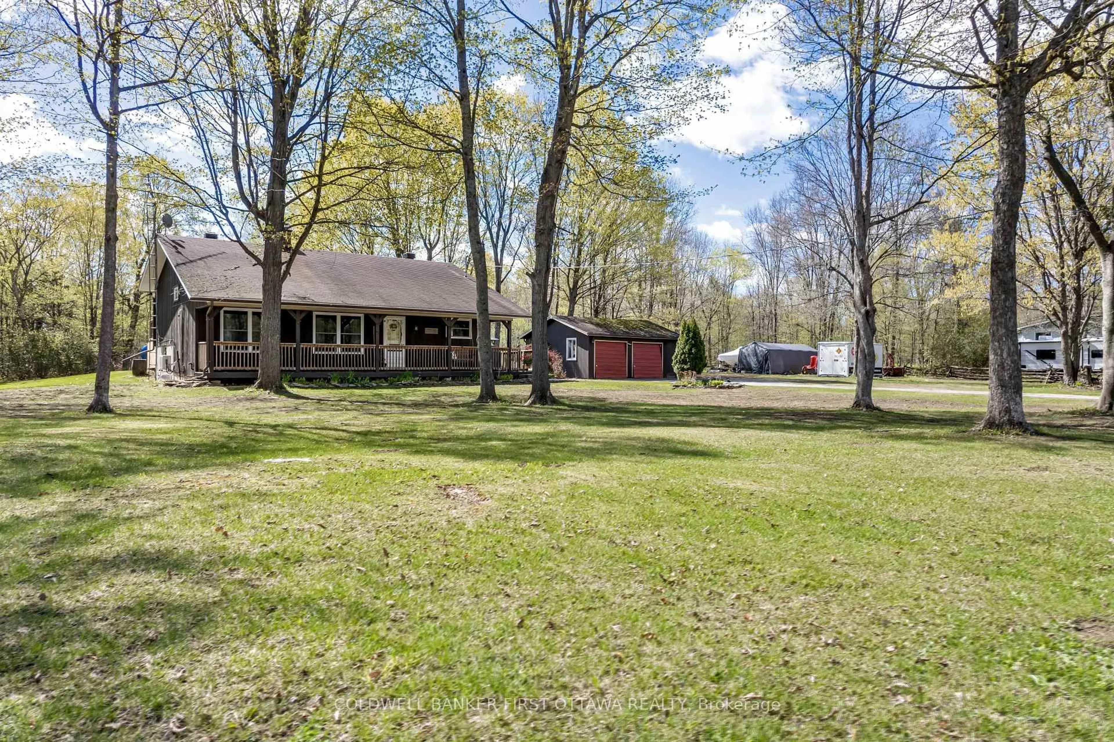 A pic from outside/outdoor area/front of a property/back of a property/a pic from drone, unknown for 3 Tower Rd, Rideau Lakes Ontario K0G 1L0