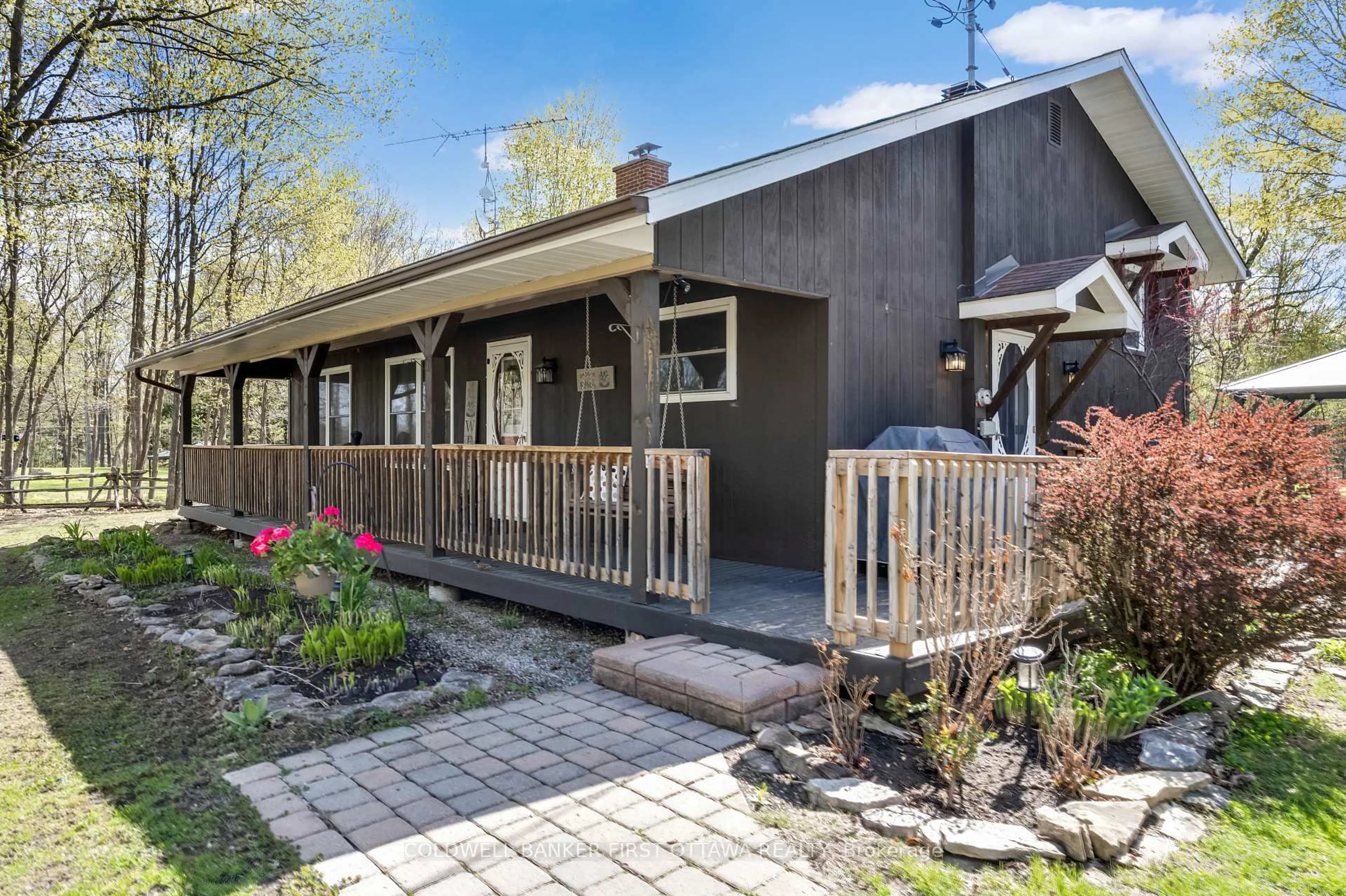 Patio, street for 3 Tower Rd, Rideau Lakes Ontario K0G 1L0