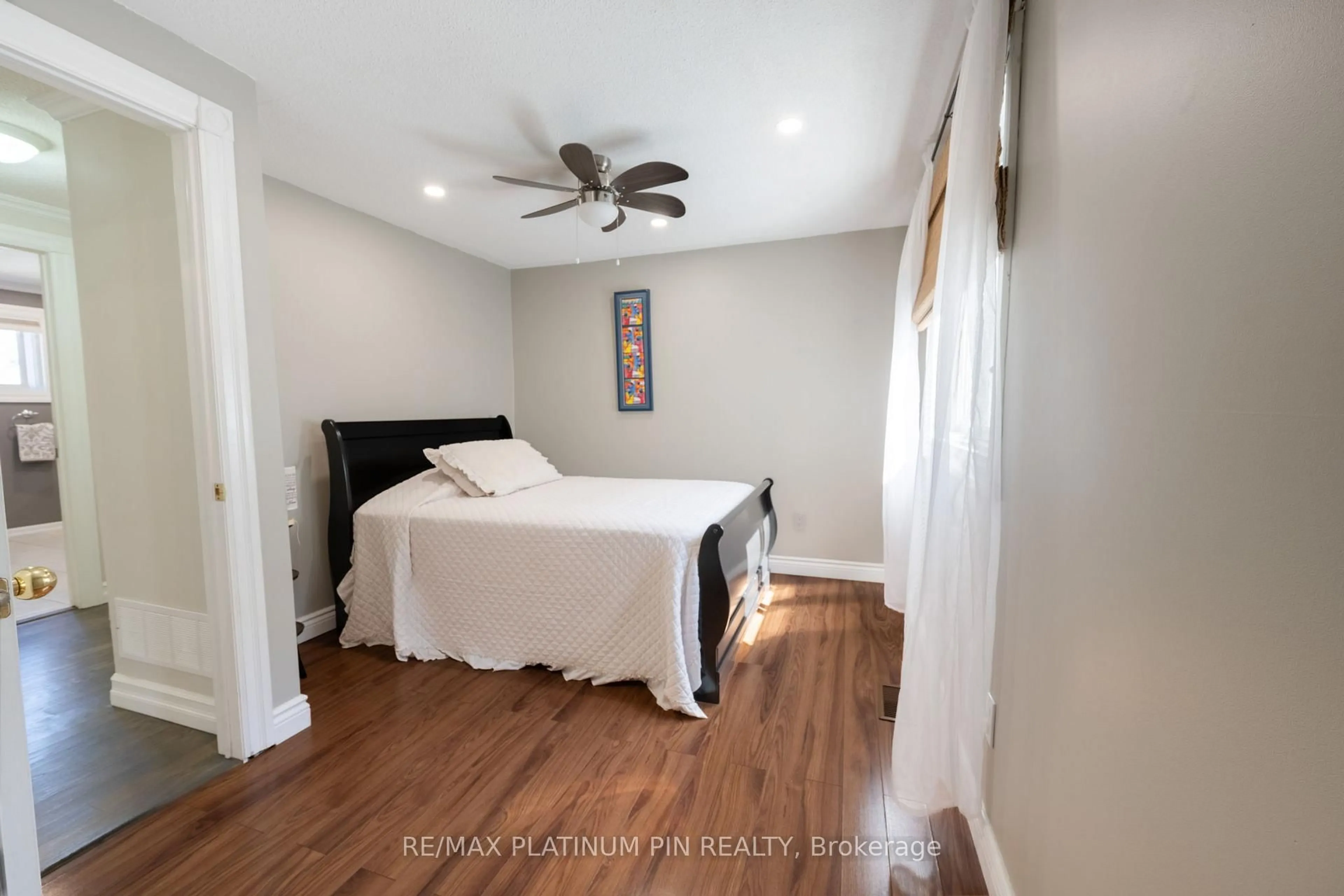 A pic of a room for 21 Longfield Dr, Kawartha Lakes Ontario L0A 1A0