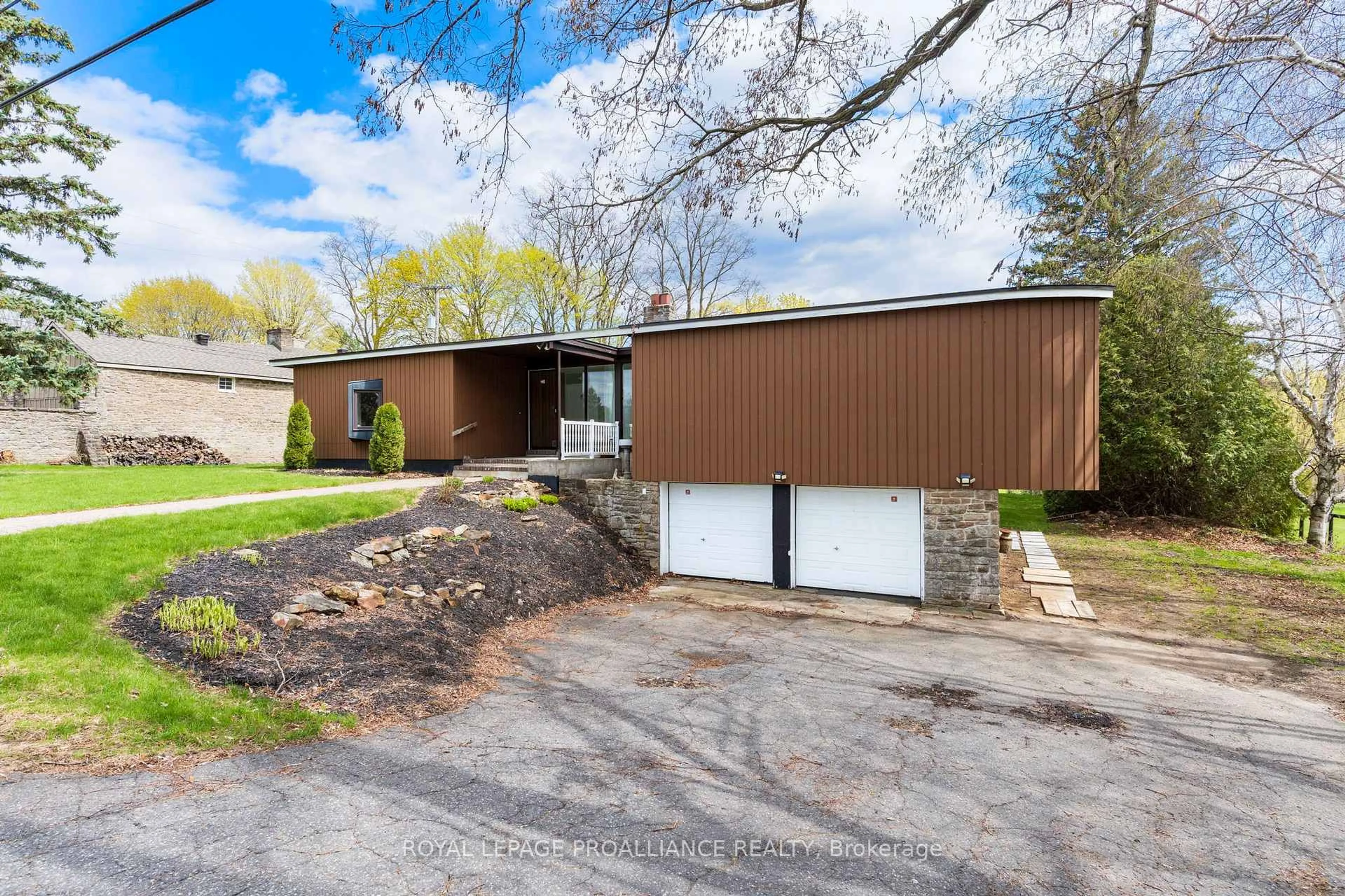 Home with brick exterior material, street for 1103 County Road 2 Rd, Augusta Ontario K6V 5T1
