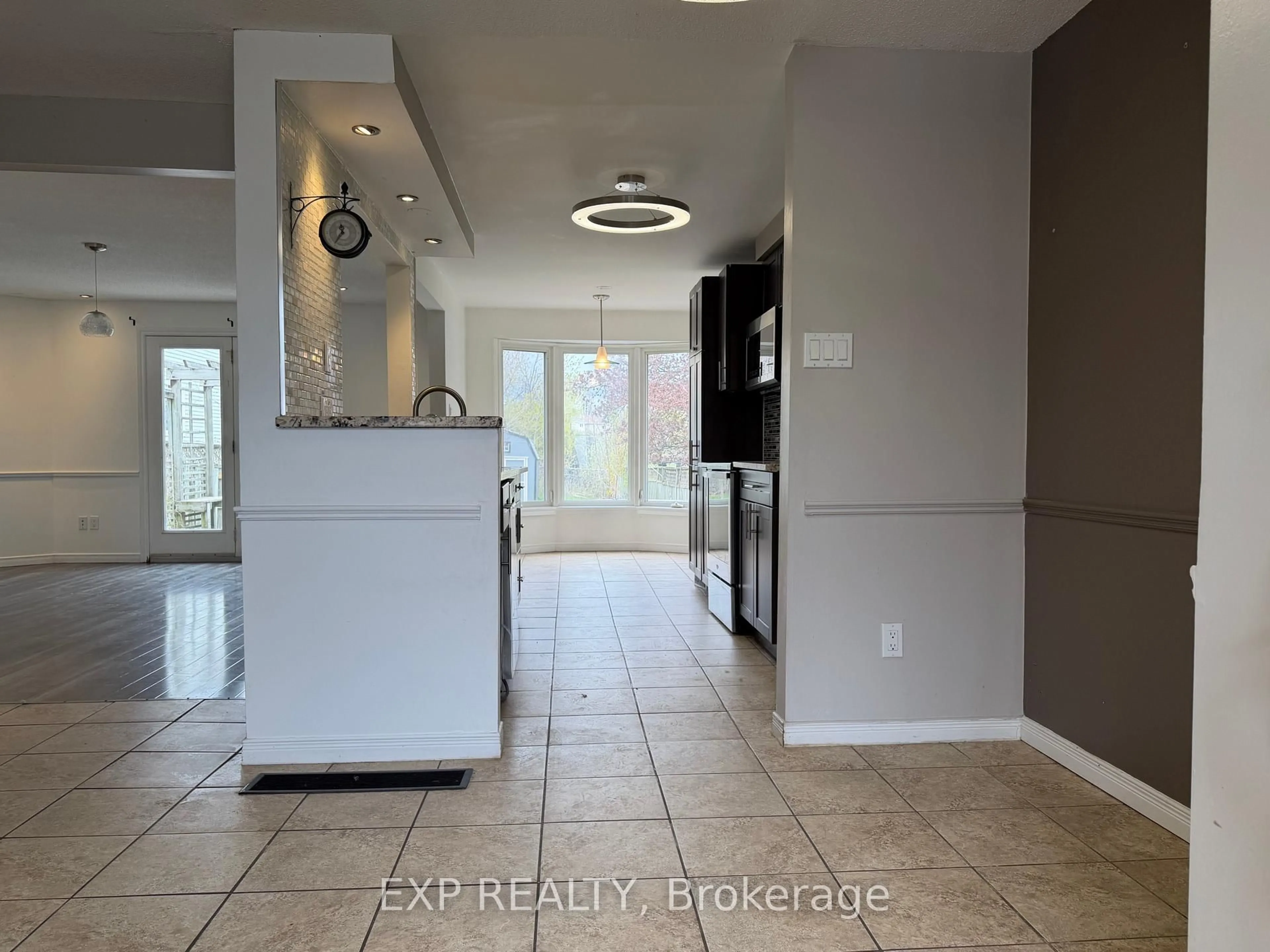 Indoor entryway for 279 Auden Rd, Guelph Ontario N1E 6N5