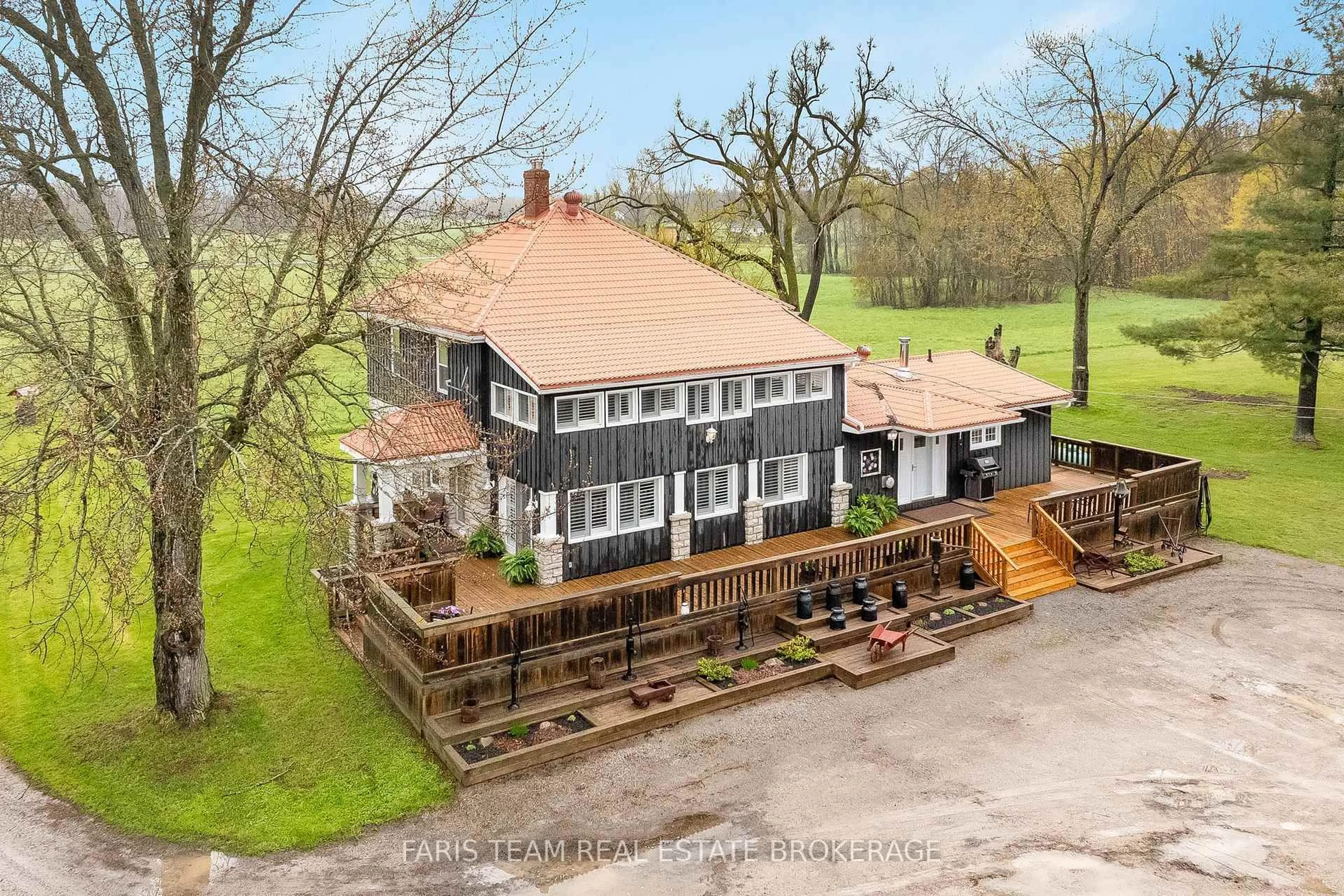 A pic from outside/outdoor area/front of a property/back of a property/a pic from drone, building for 94 Avery Point Rd, Kawartha Lakes Ontario L0K 1W0