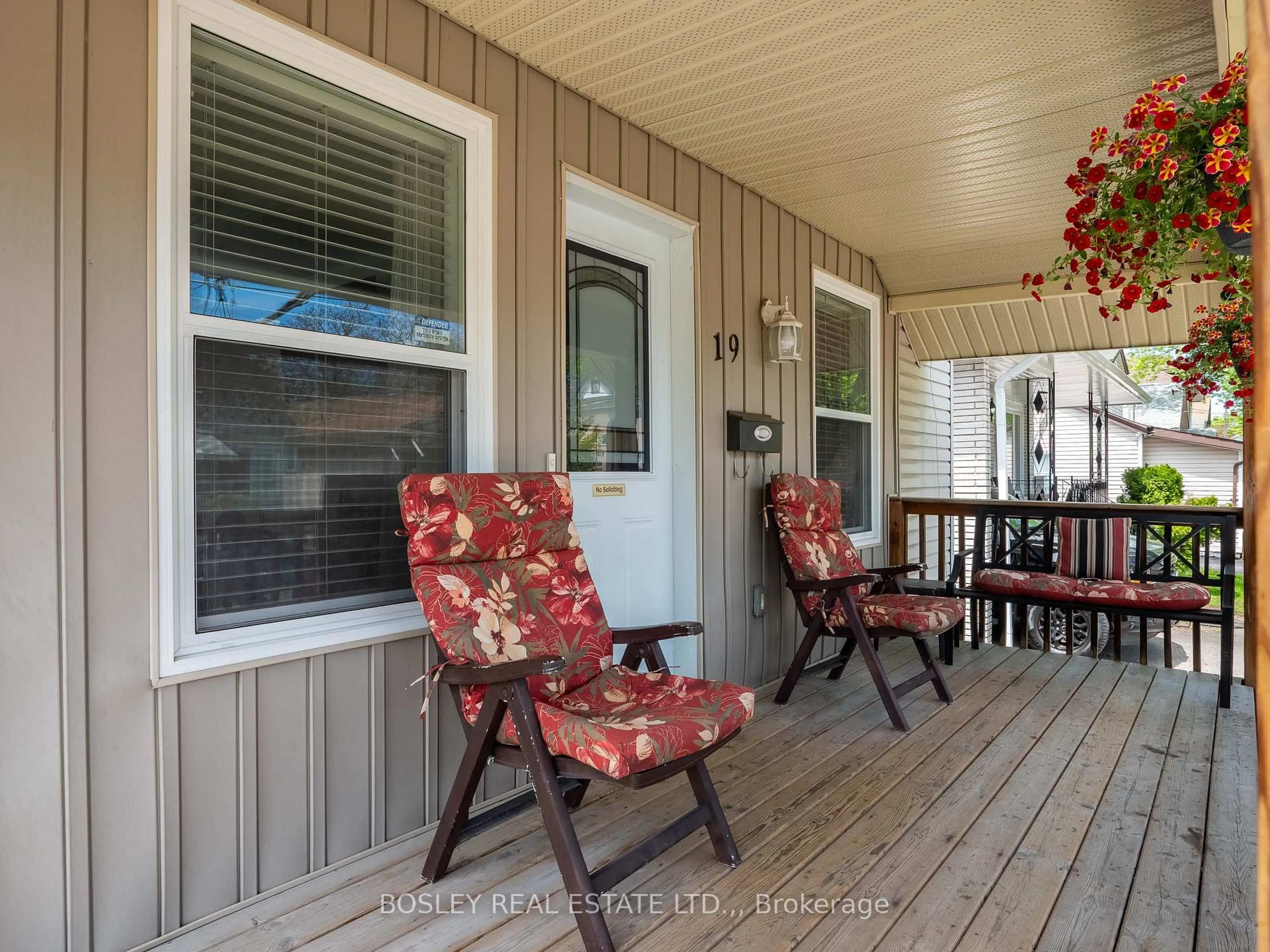 Unknown for 19 Water St, St. Catharines Ontario L2R 4T6