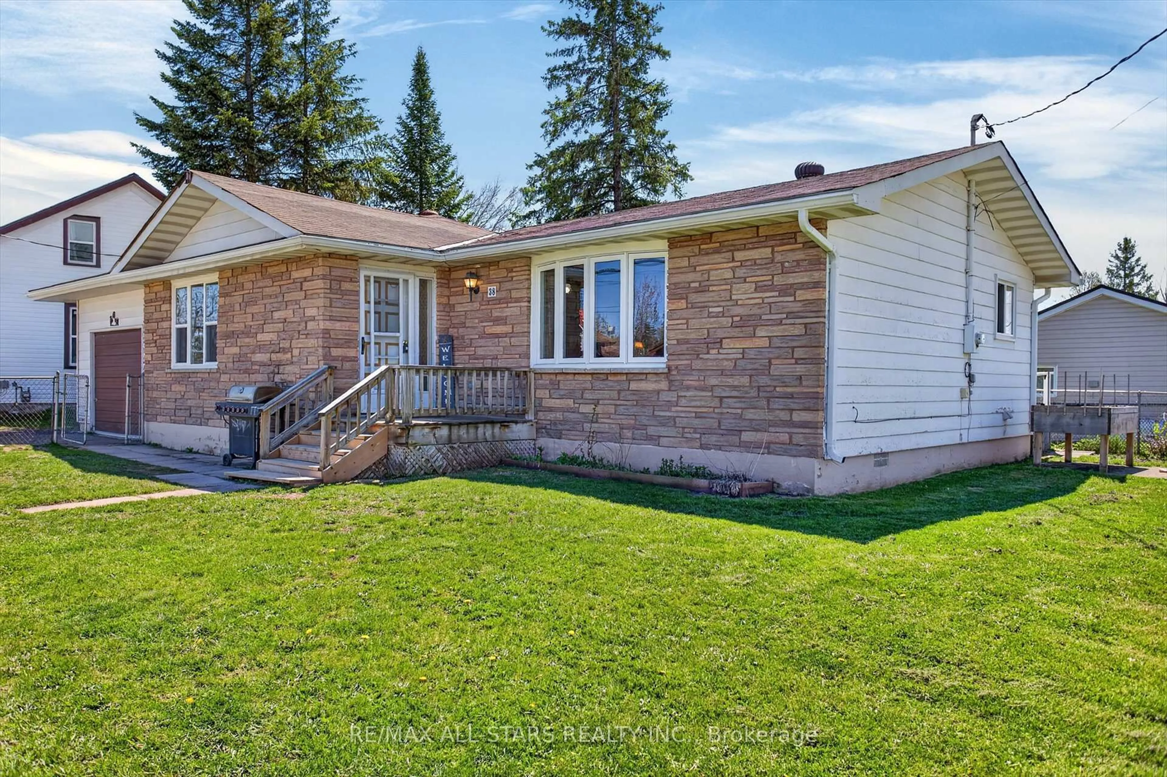Home with brick exterior material, street for 38 Elliot St, Kawartha Lakes Ontario K0M 1N0