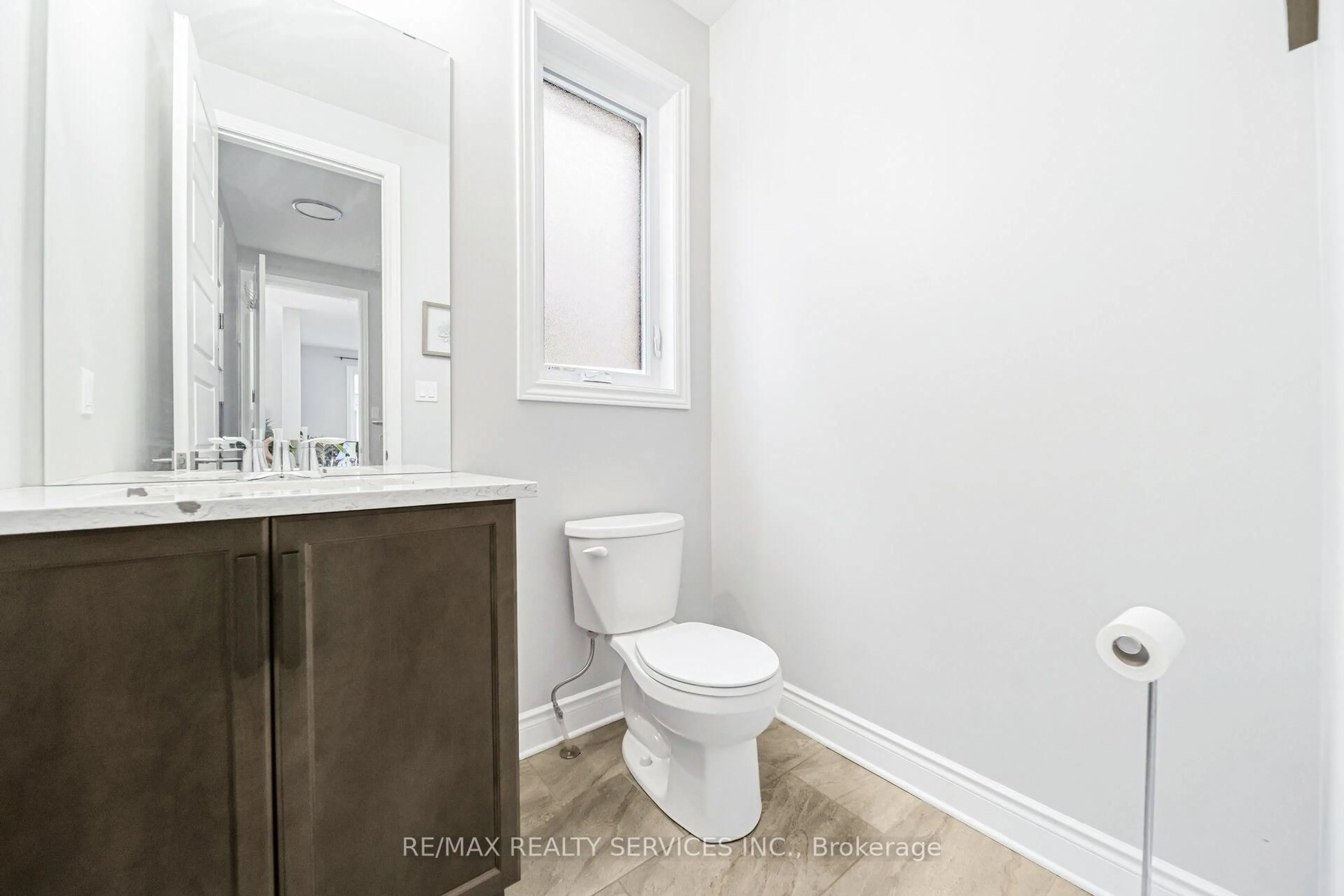 Standard bathroom, unknown for 1891 Fountain Grass Dr, London South Ontario N6K 0M2