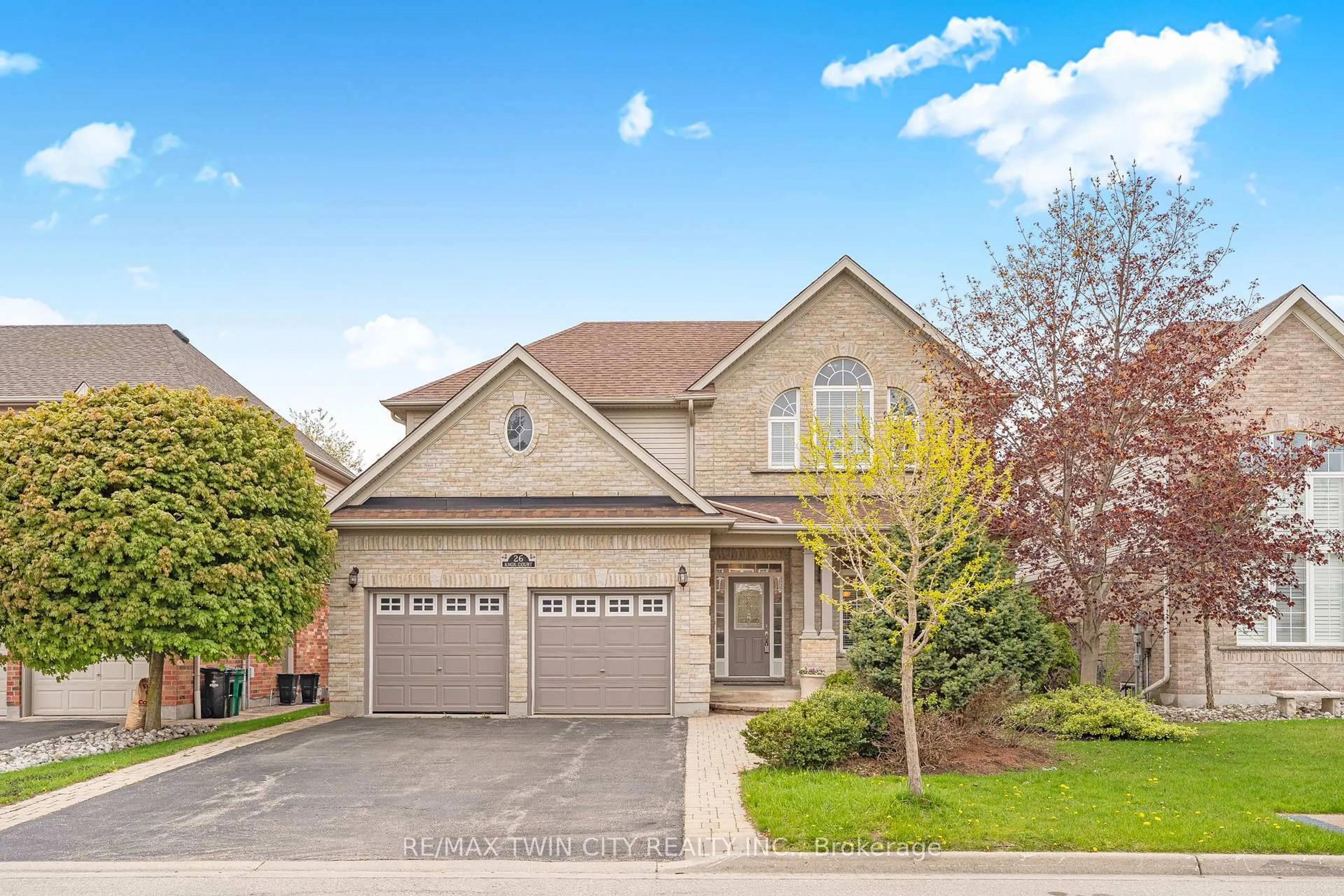 Home with brick exterior material, street for 26 Knox Crt, Kitchener Ontario N2P 2V6