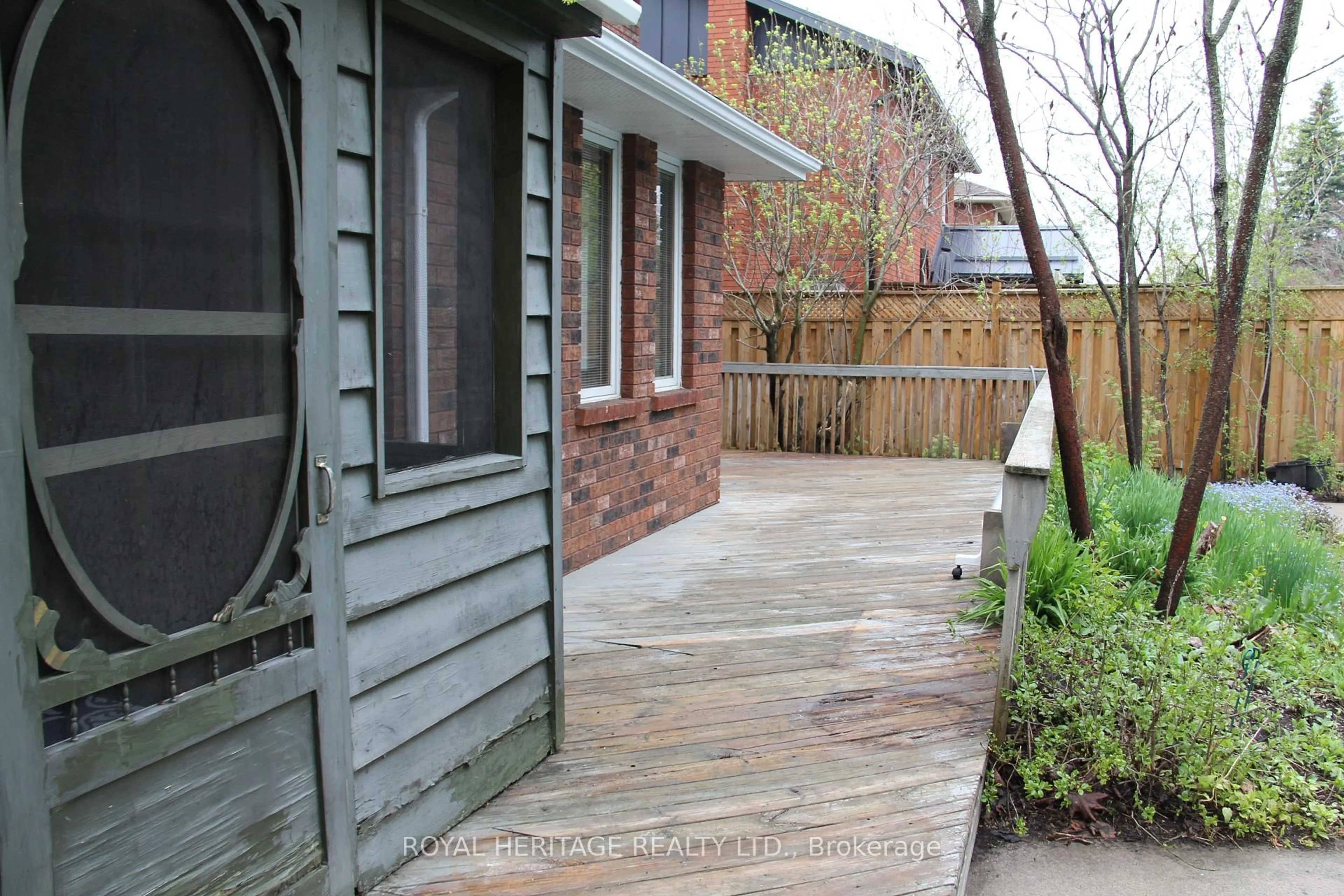 Patio, street for 1534 Scollard Cres, Peterborough Ontario K9H 7L1