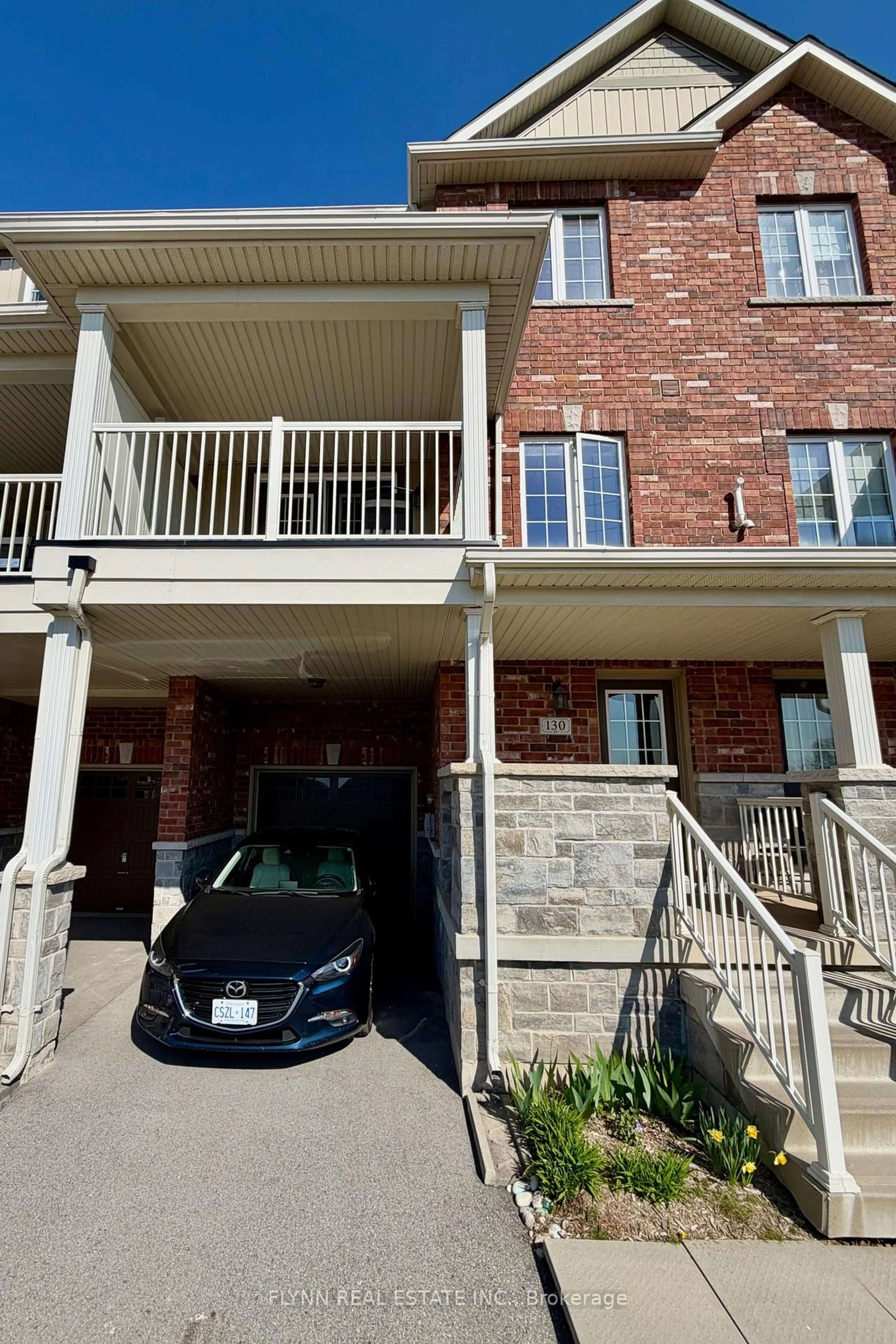 A pic from outside/outdoor area/front of a property/back of a property/a pic from drone, street for 130 Truedell Circ, Hamilton Ontario L0R 2H9