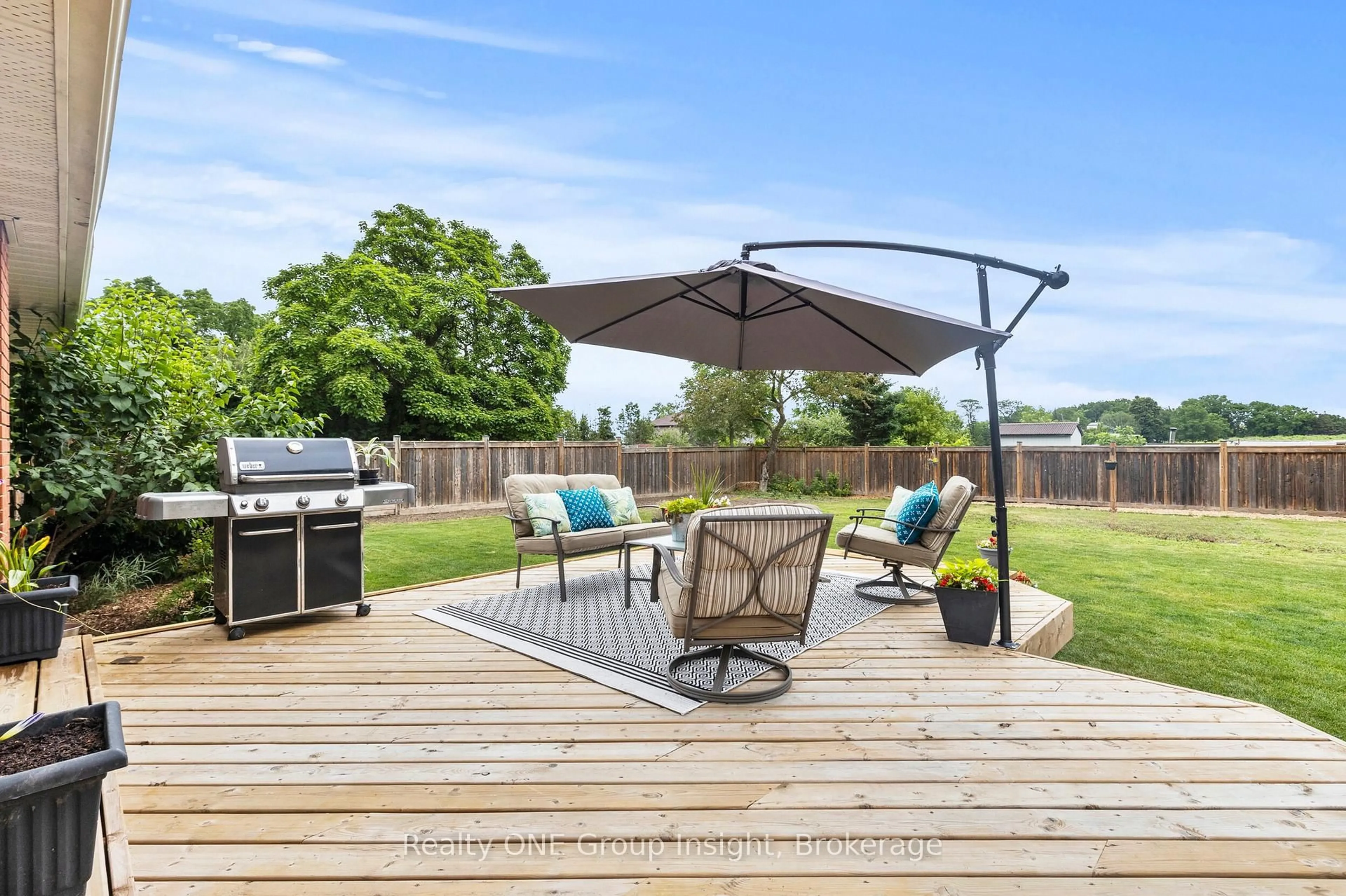 Patio, unknown for 4153 Aberdeen Rd, Lincoln Ontario L0R 1B6