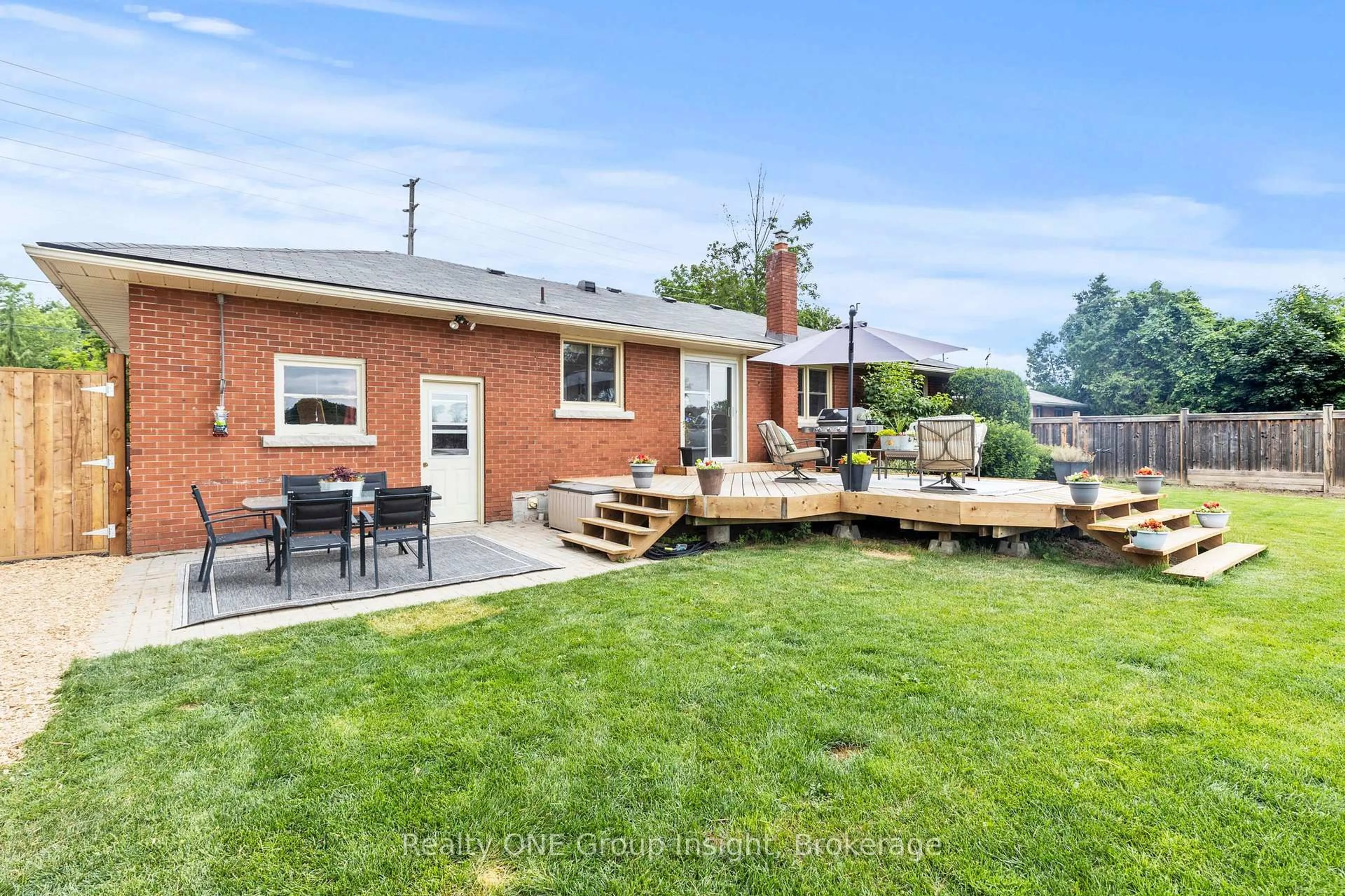 Patio, street for 4153 Aberdeen Rd, Lincoln Ontario L0R 1B6