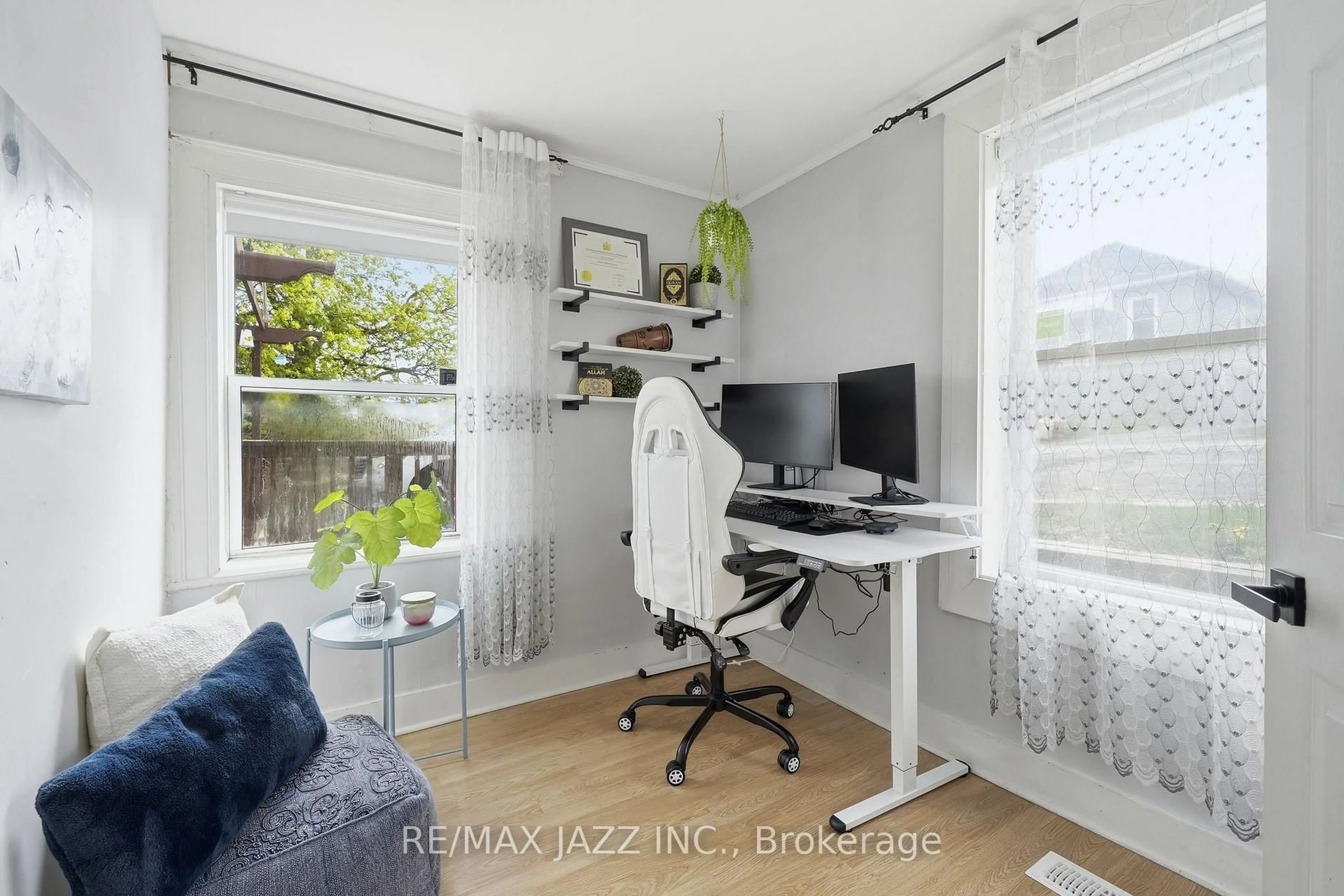 A pic of a room for 41 Baldwin St, Belleville Ontario K8P 2V2
