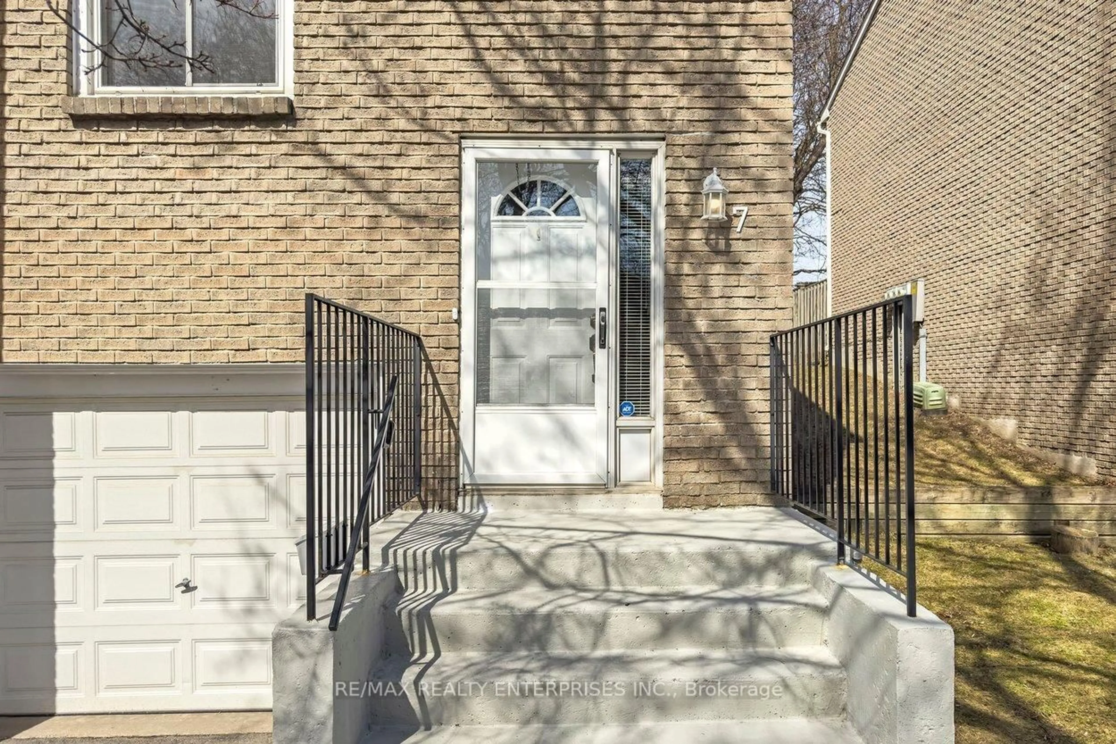 Unknown for 121 Morgan Ave #7, Kitchener Ontario N2A 2M4