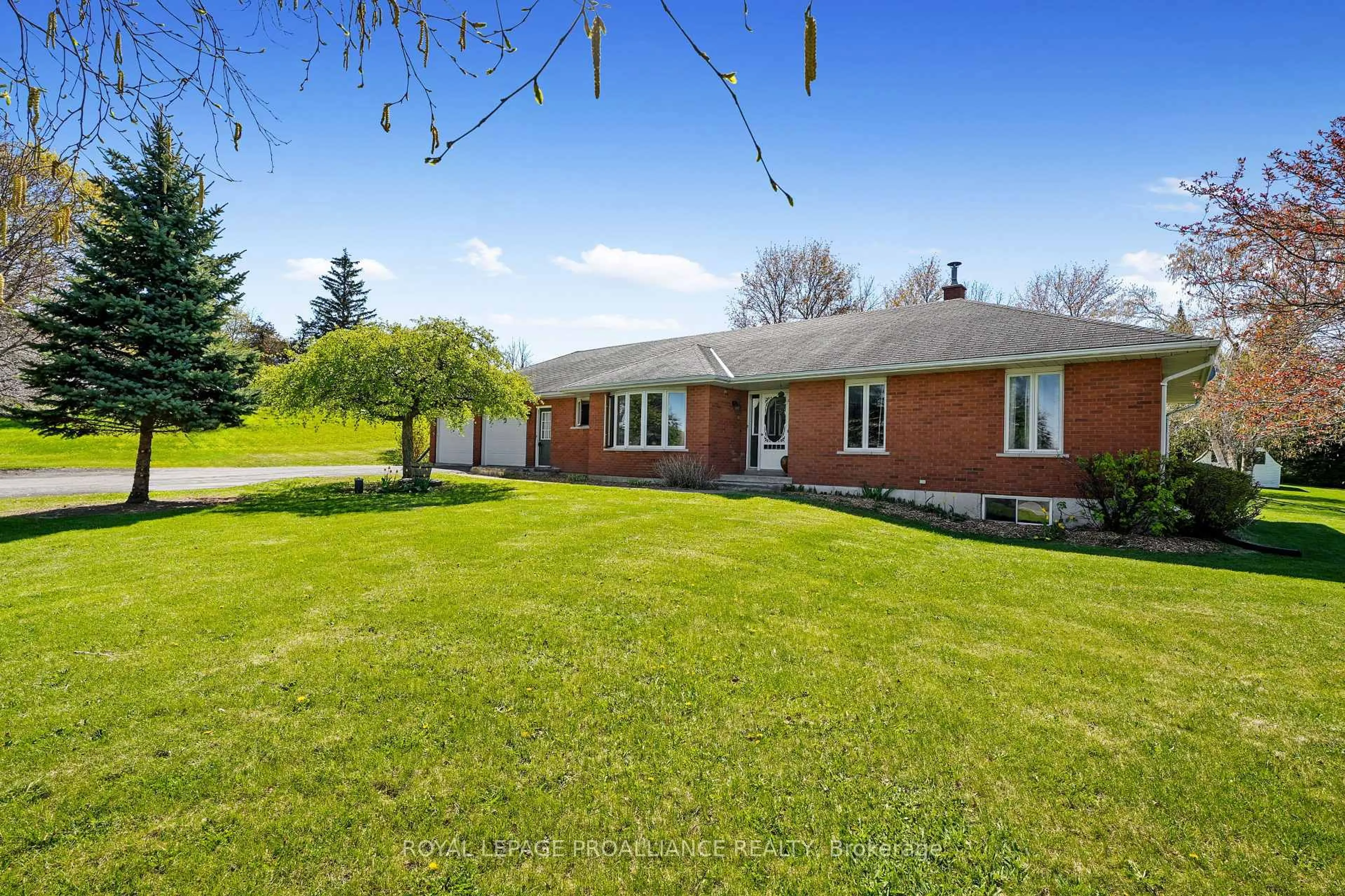 A pic from outside/outdoor area/front of a property/back of a property/a pic from drone, water/lake/river/ocean view for 11834 3rd Line Rd, Alnwick/Haldimand Ontario K0K 2X0