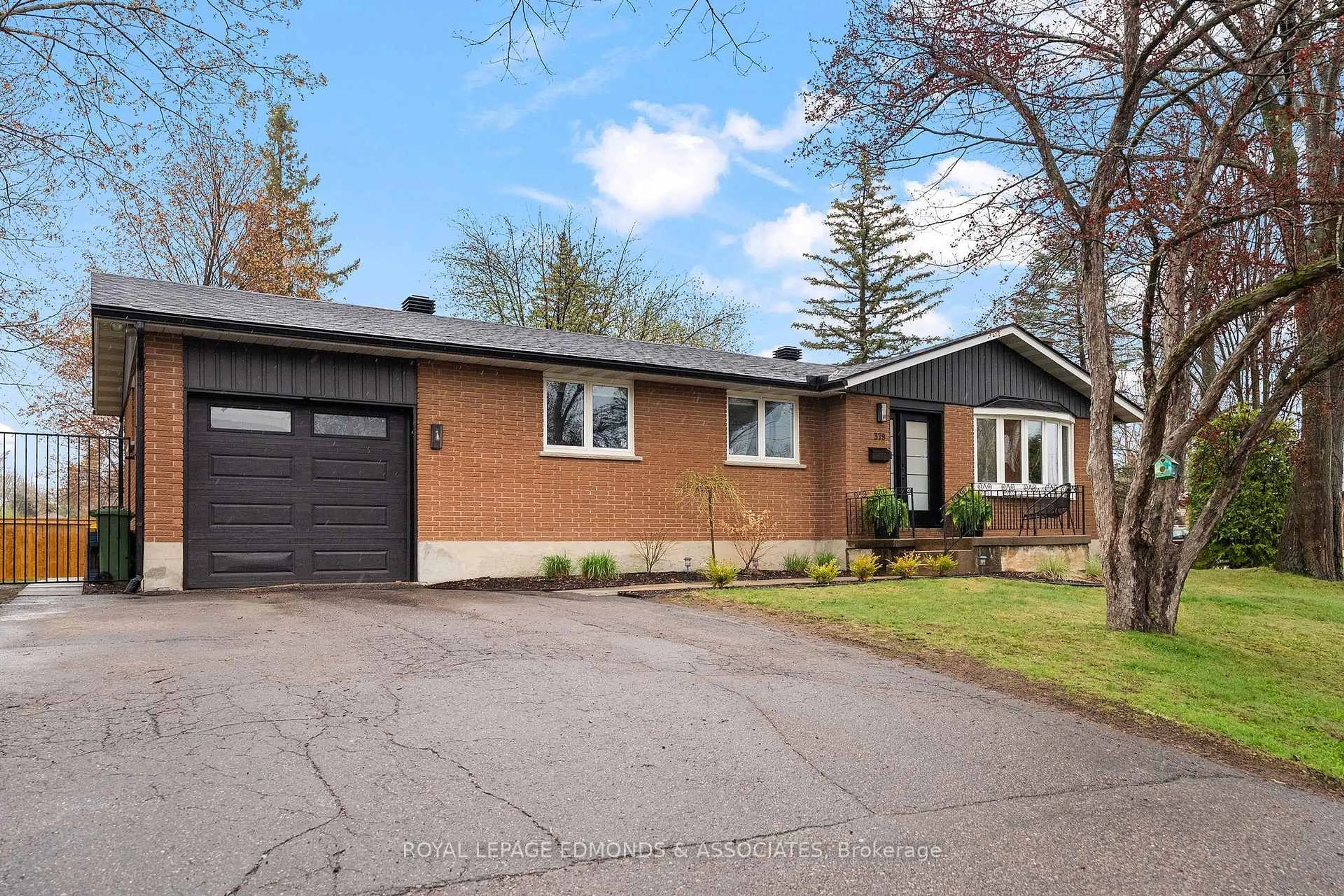 Home with brick exterior material, street for 379 Morris St, Pembroke Ontario K8A 7W1