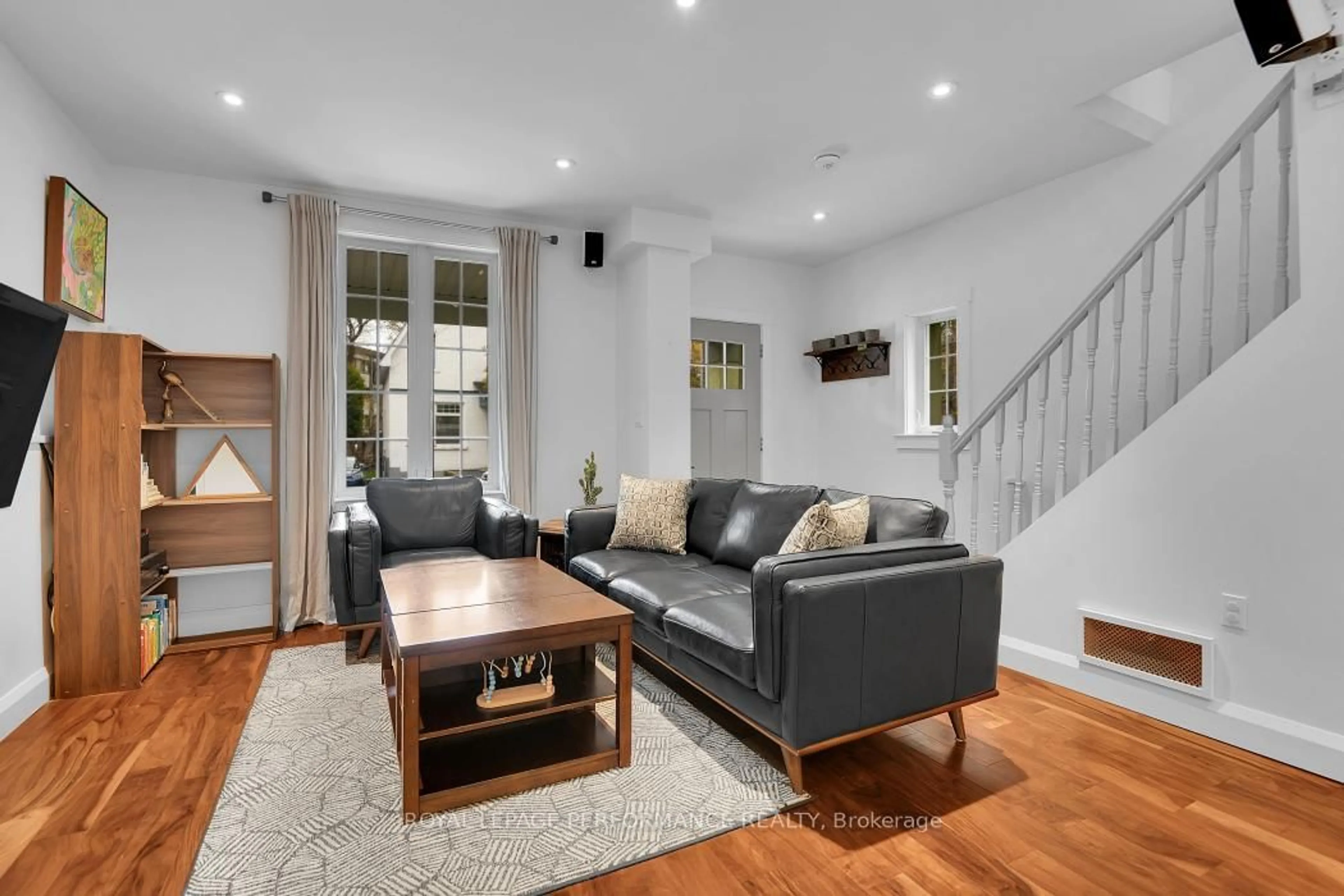 Living room with furniture, unknown for 19 Windsor Ave, Ottawa Ontario K1S 0W3