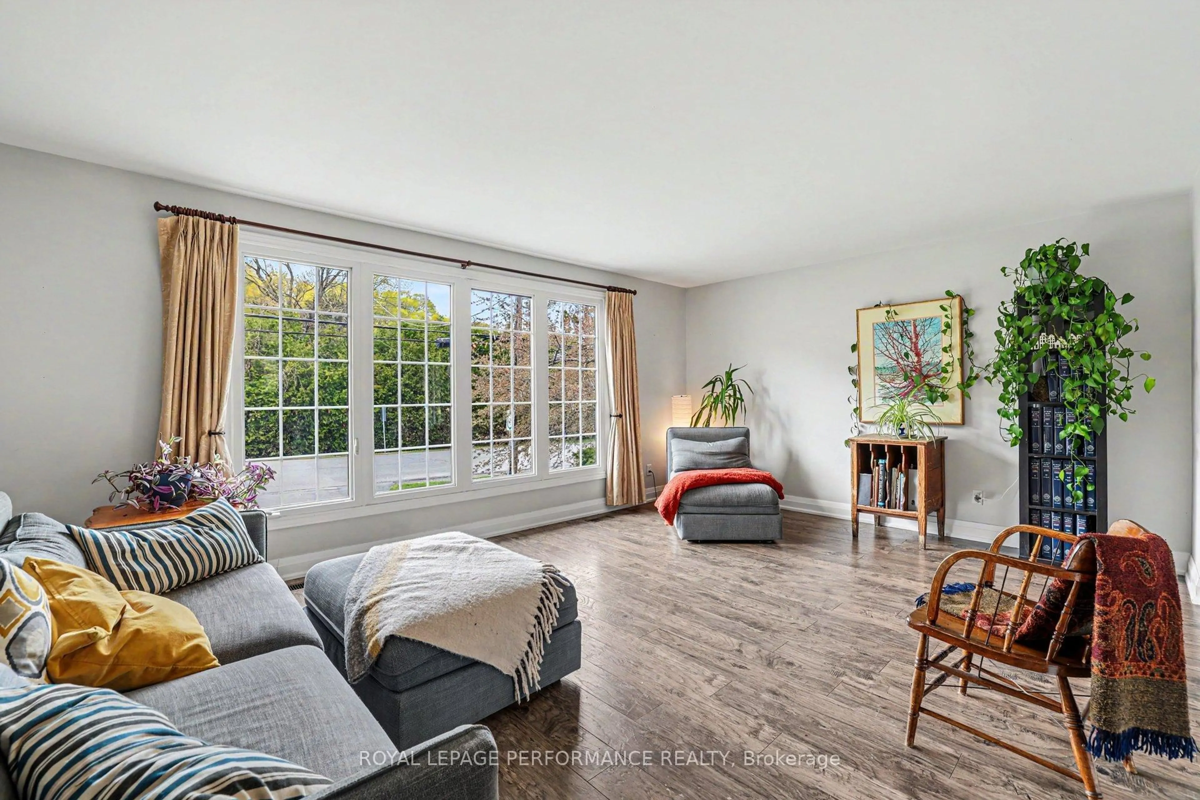 Living room with furniture, unknown for 26 Delong Dr, Ottawa Ontario K1J 8H4