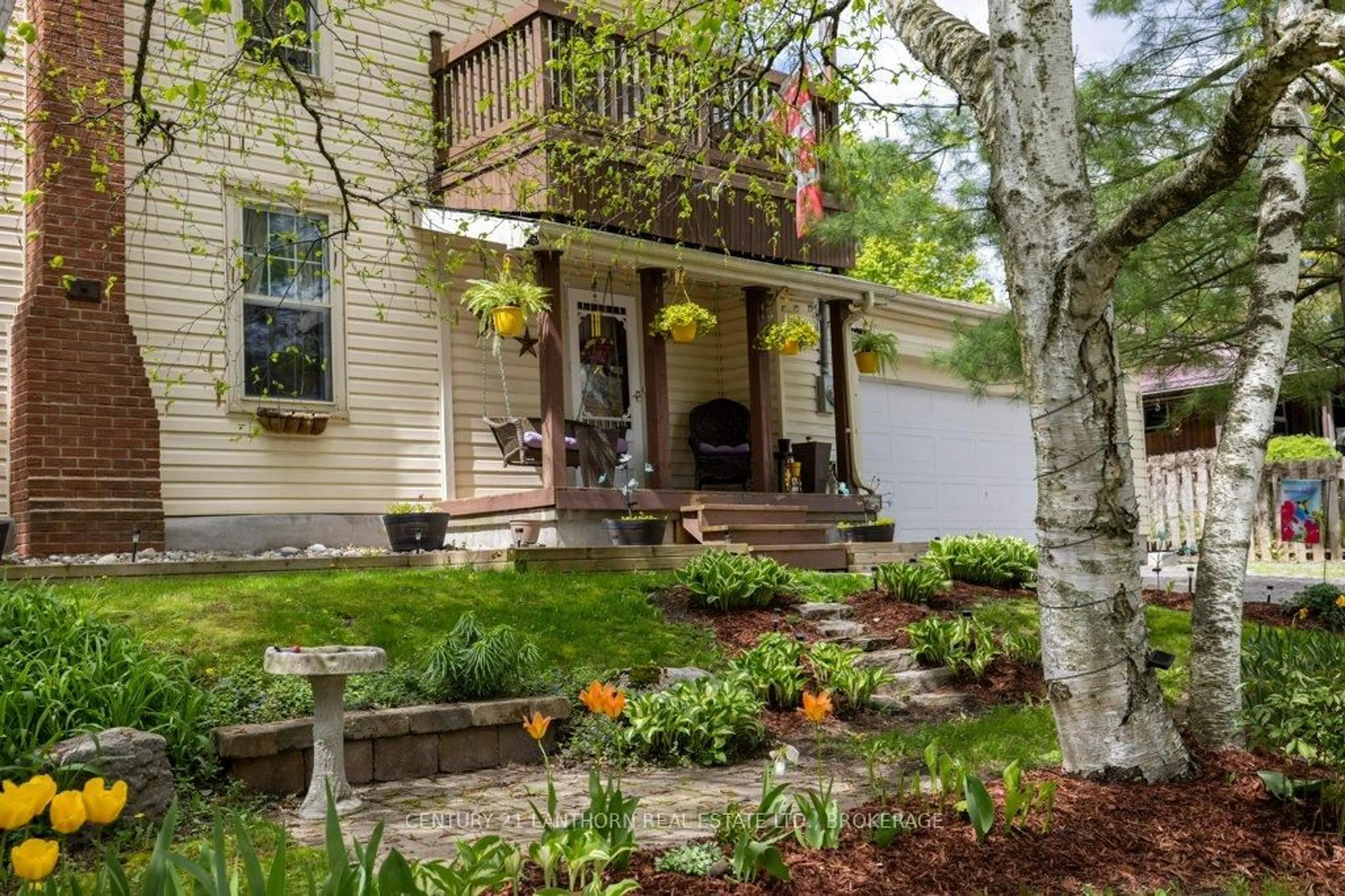 Patio, street for 20 Ann St, Tweed Ontario K0K 2L0