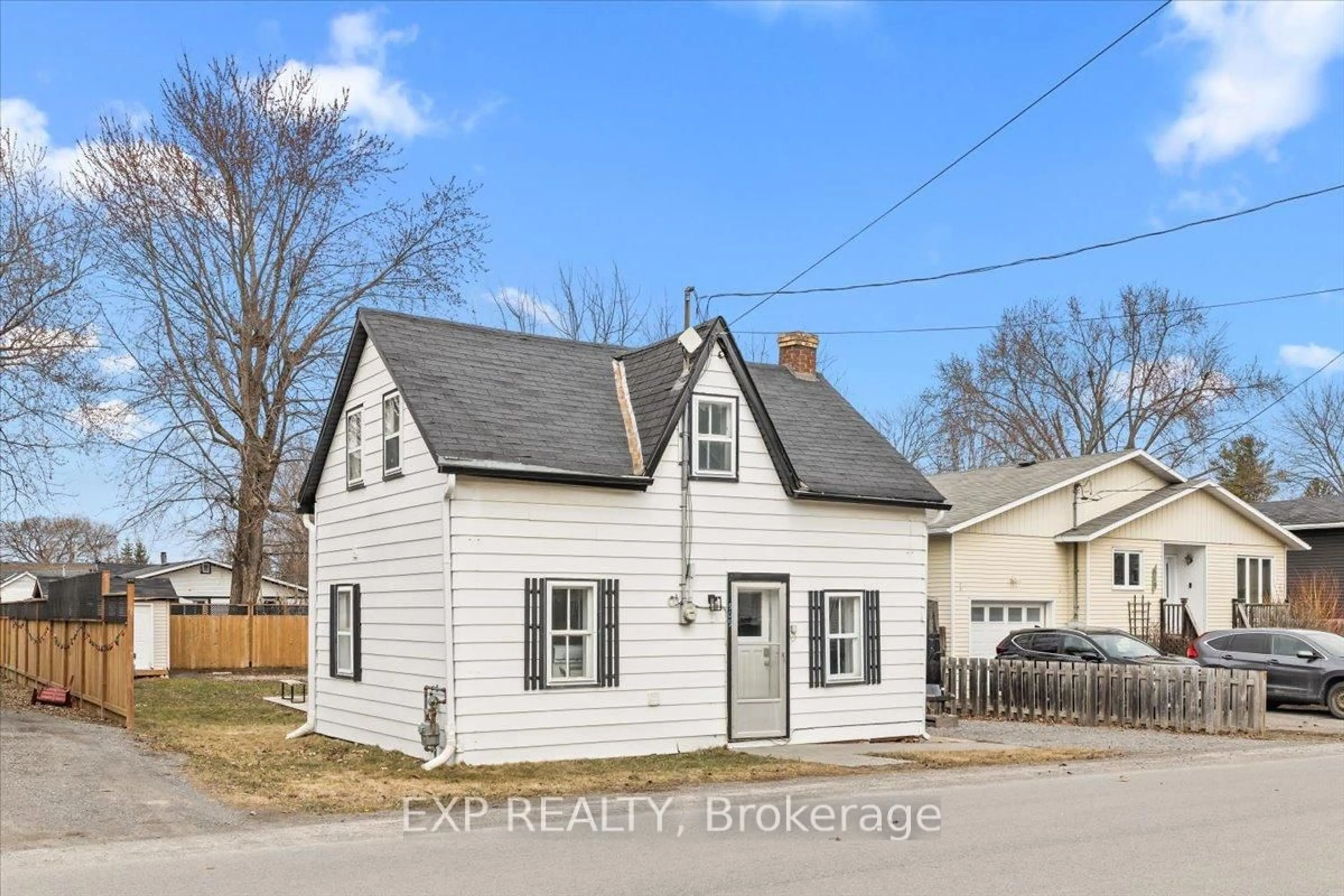 A pic from outside/outdoor area/front of a property/back of a property/a pic from drone, street for 509 George St, North Grenville Ontario K0G 1J0