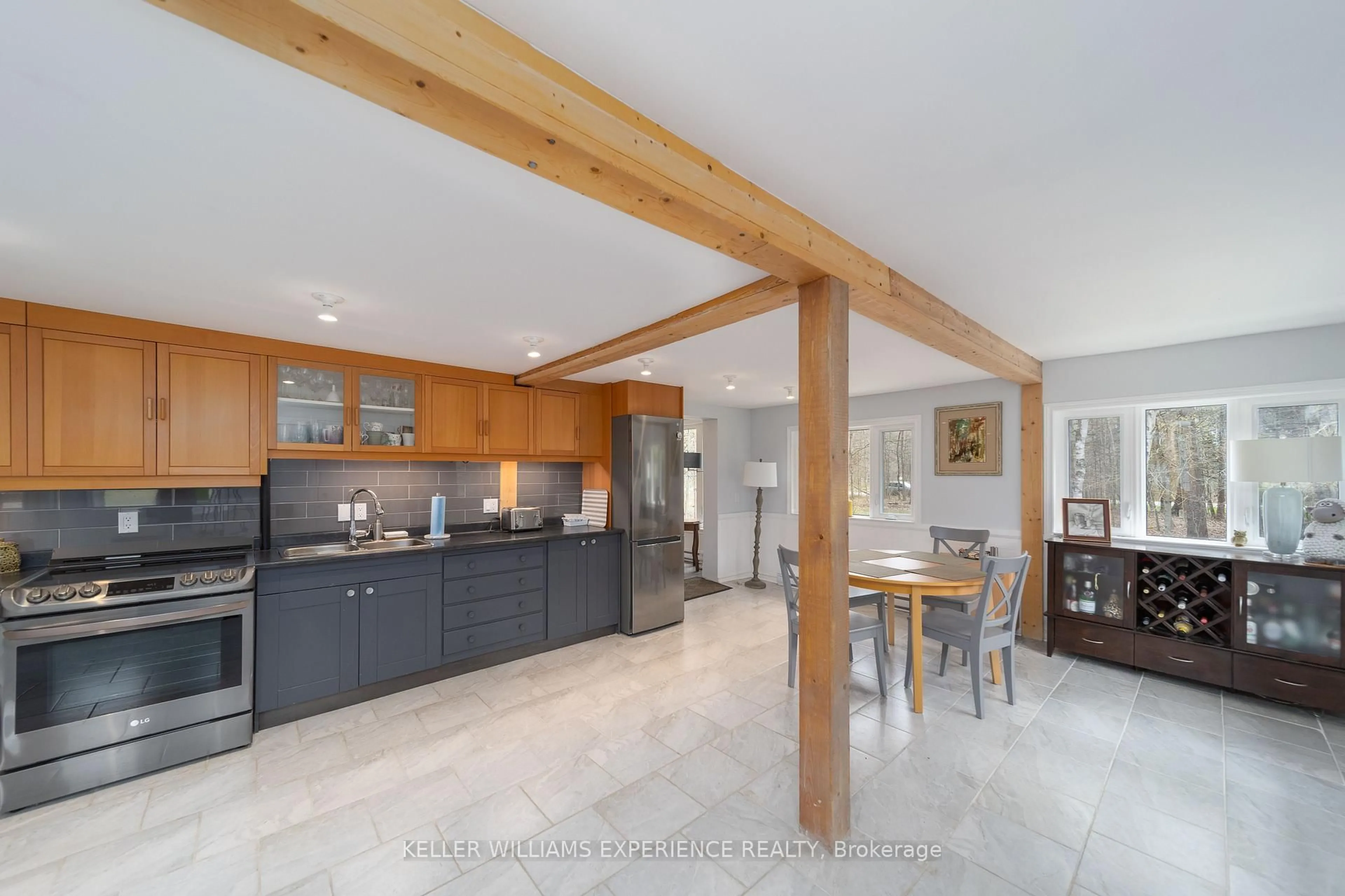 Open concept kitchen, unknown for 7390 Sadowa Rd, Kawartha Lakes Ontario L0K 1W0