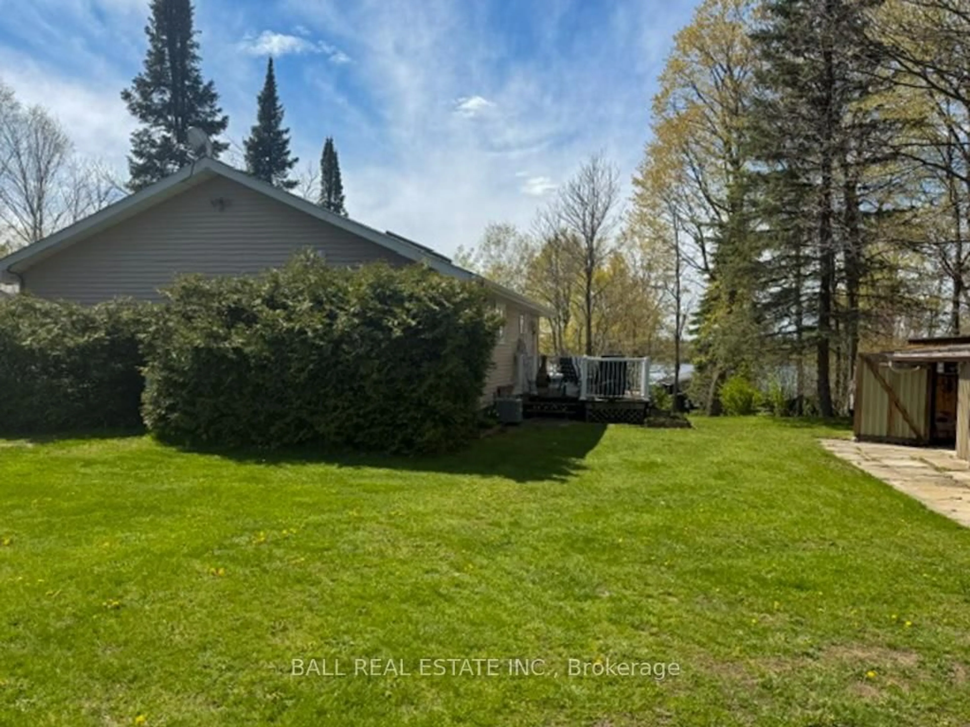 A pic from outside/outdoor area/front of a property/back of a property/a pic from drone, forest/trees view for 2811 Antelope Tr, Selwyn Ontario K0L 2H0
