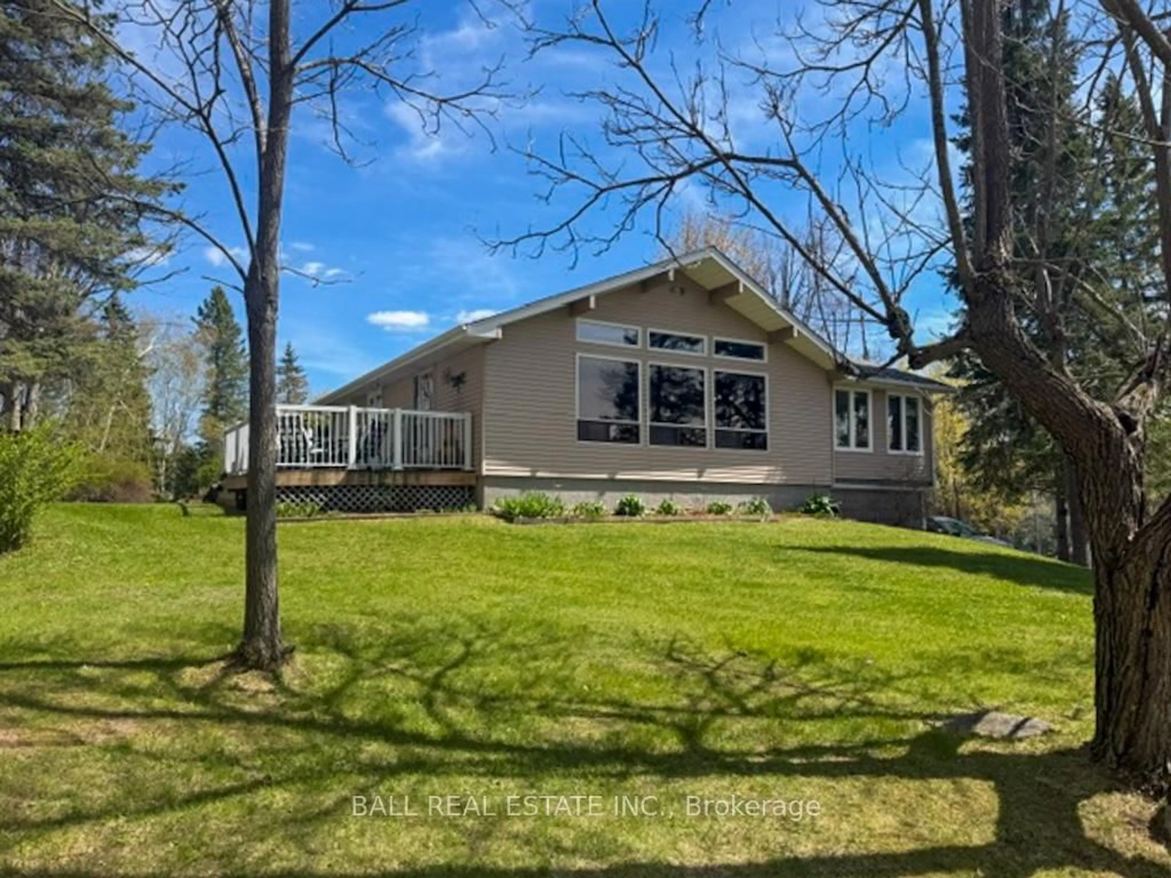 A pic from outside/outdoor area/front of a property/back of a property/a pic from drone, water/lake/river/ocean view for 2811 Antelope Tr, Selwyn Ontario K0L 2H0