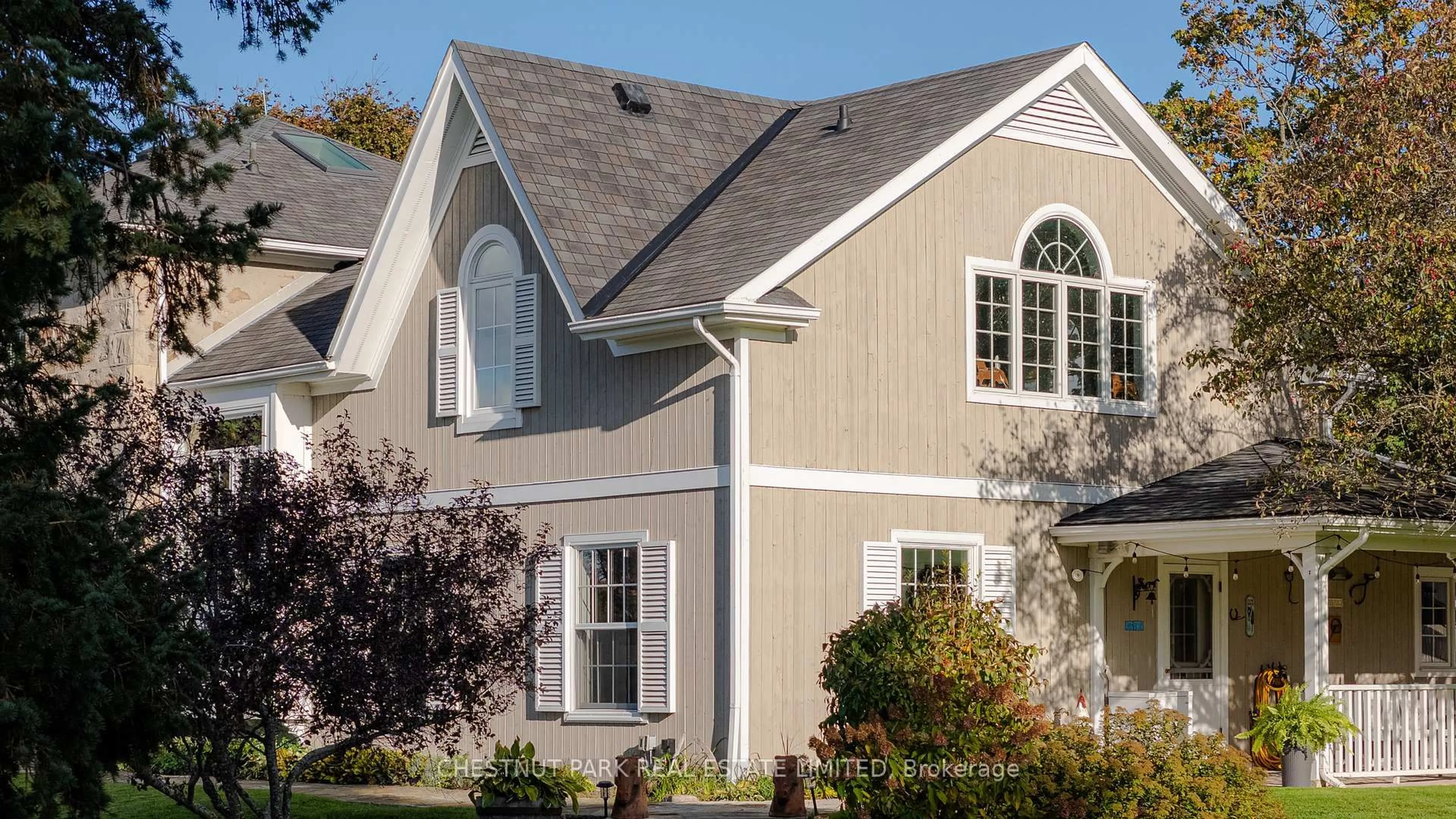 Home with vinyl exterior material, street for 5228 First Line, Erin Ontario L7J 2L9