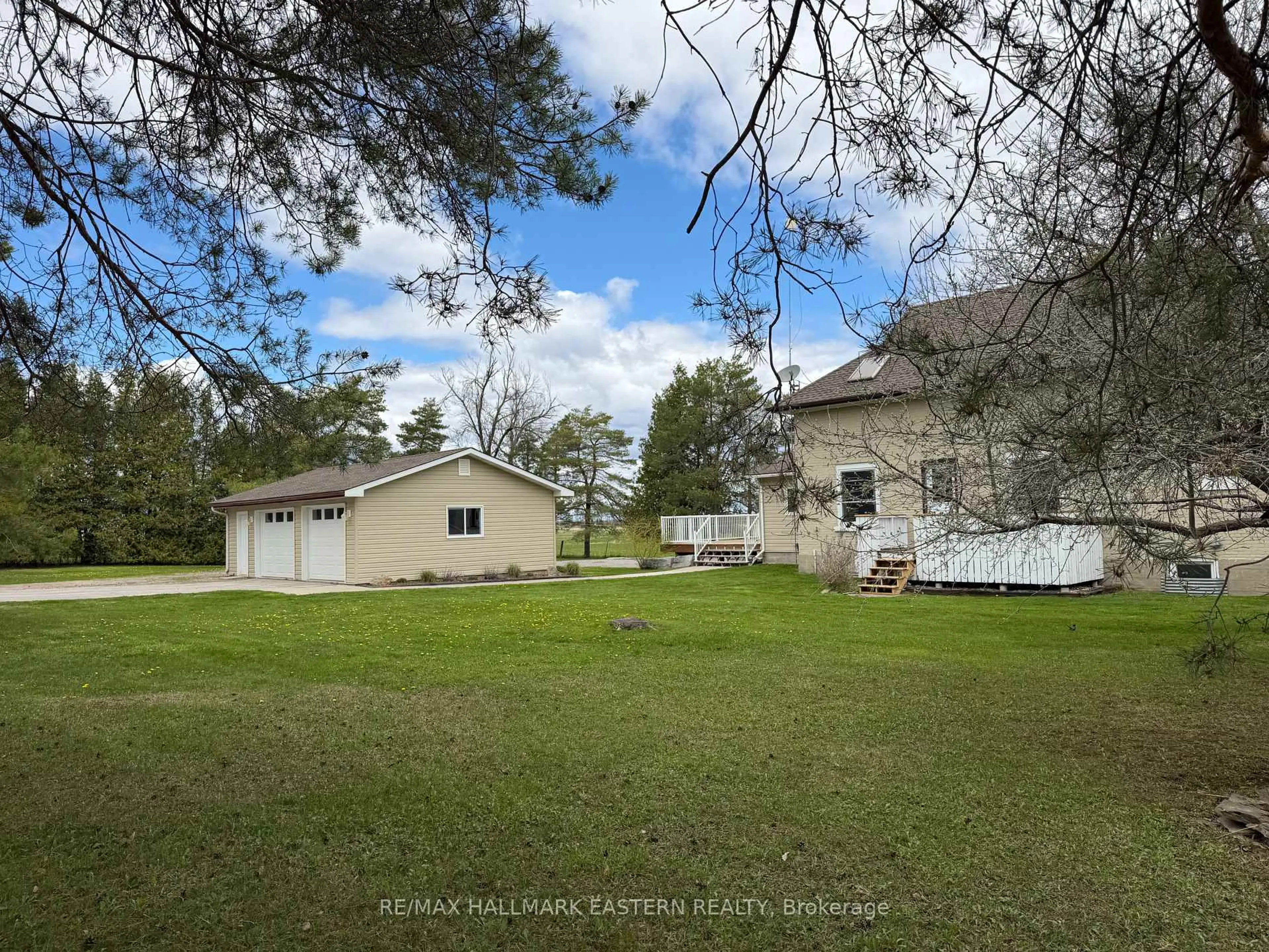 A pic from outside/outdoor area/front of a property/back of a property/a pic from drone, unknown for 1320 Heights Rd, Kawartha Lakes Ontario K9V 4R3