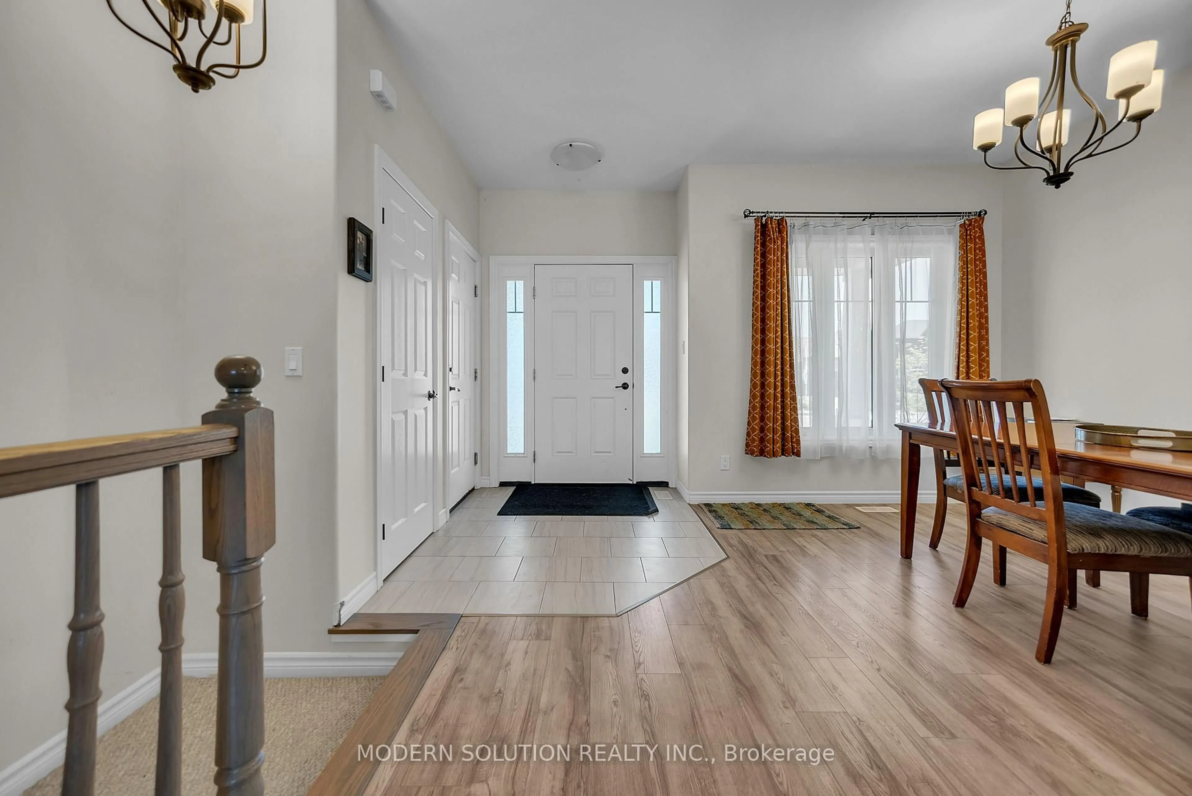 Indoor entryway for 12 Cypress Dr, Belleville Ontario K8N 0J6