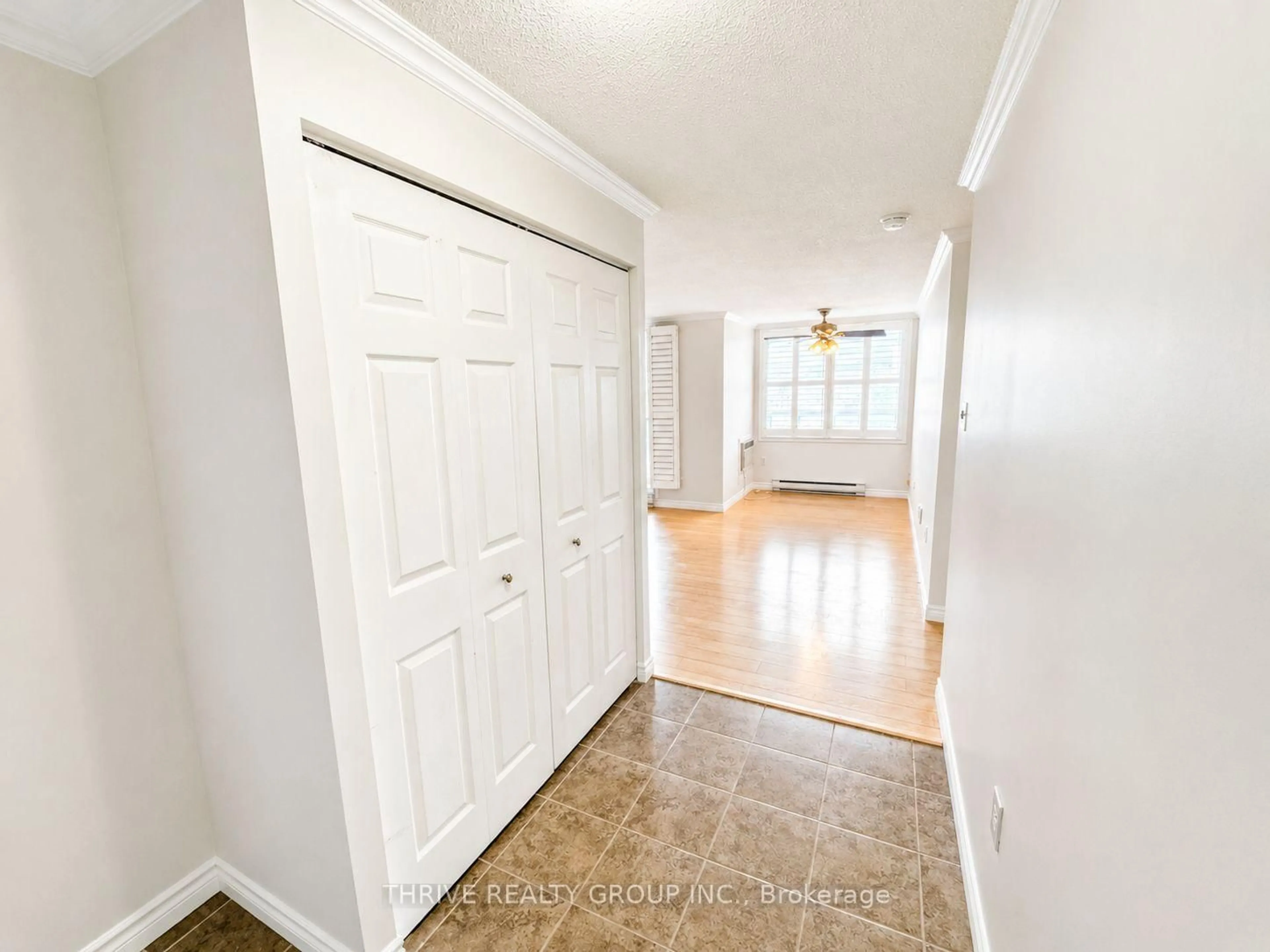 Indoor entryway for 76 Baseline Rd #706, London South Ontario N6J 4X6