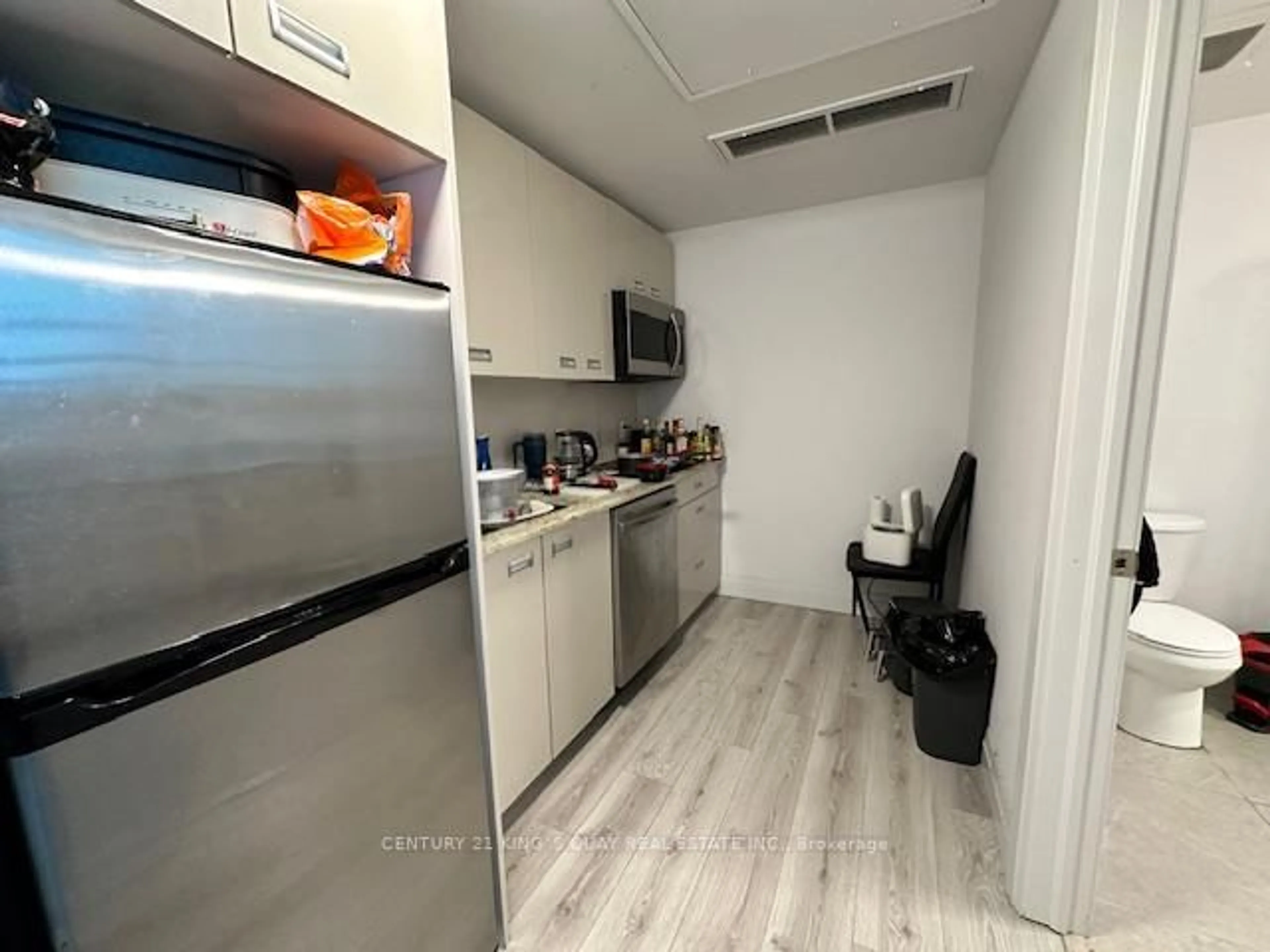 Standard kitchen, unknown for 652 Princess St #926, Kingston Ontario K7L 1E5