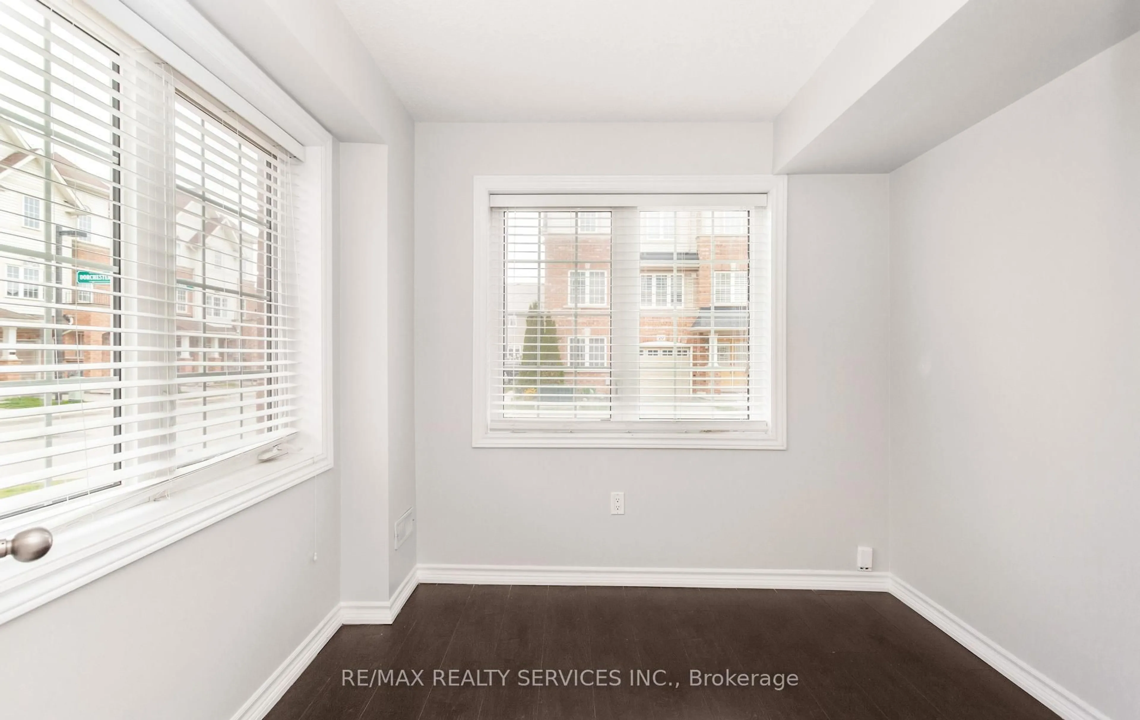 A pic of a room for 21 Dorchester Terr, Hamilton Ontario L8J 0G4