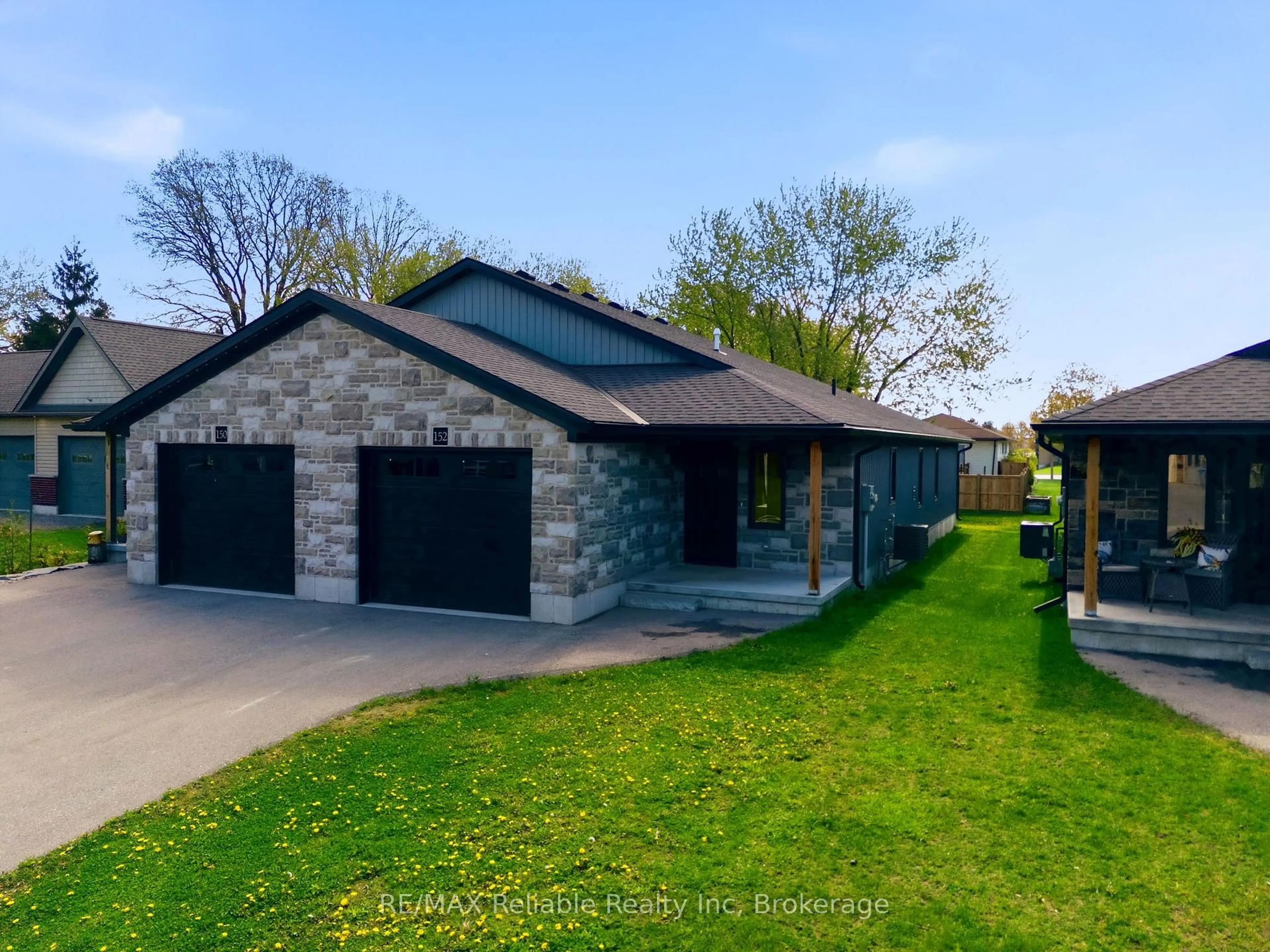 A pic from outside/outdoor area/front of a property/back of a property/a pic from drone, street for 152 Sills St, Huron East Ontario N0K 1W0