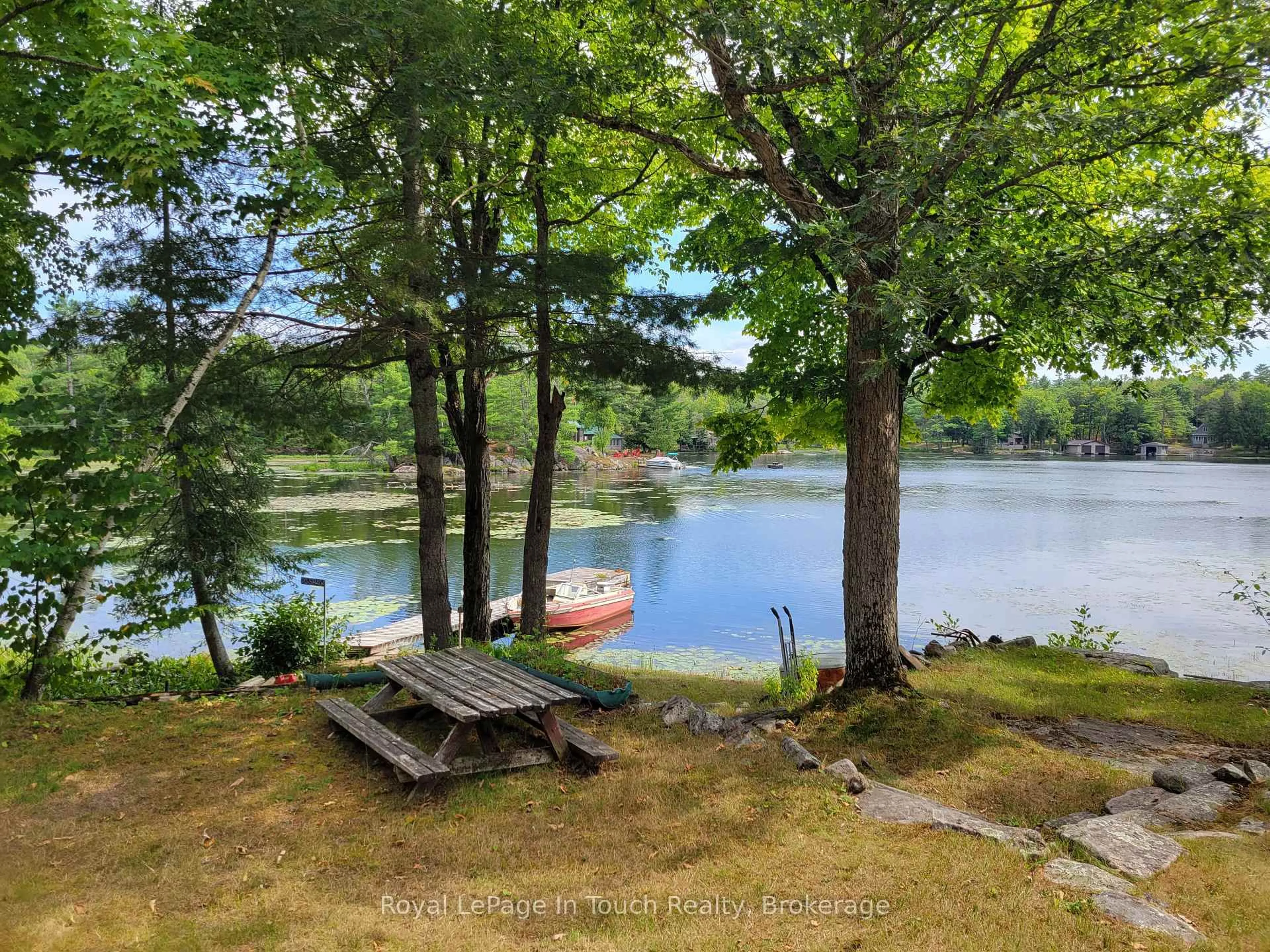Patio, water/lake/river/ocean view for 20 SR404 Severn River, Muskoka Lakes Ontario L0K 1E0