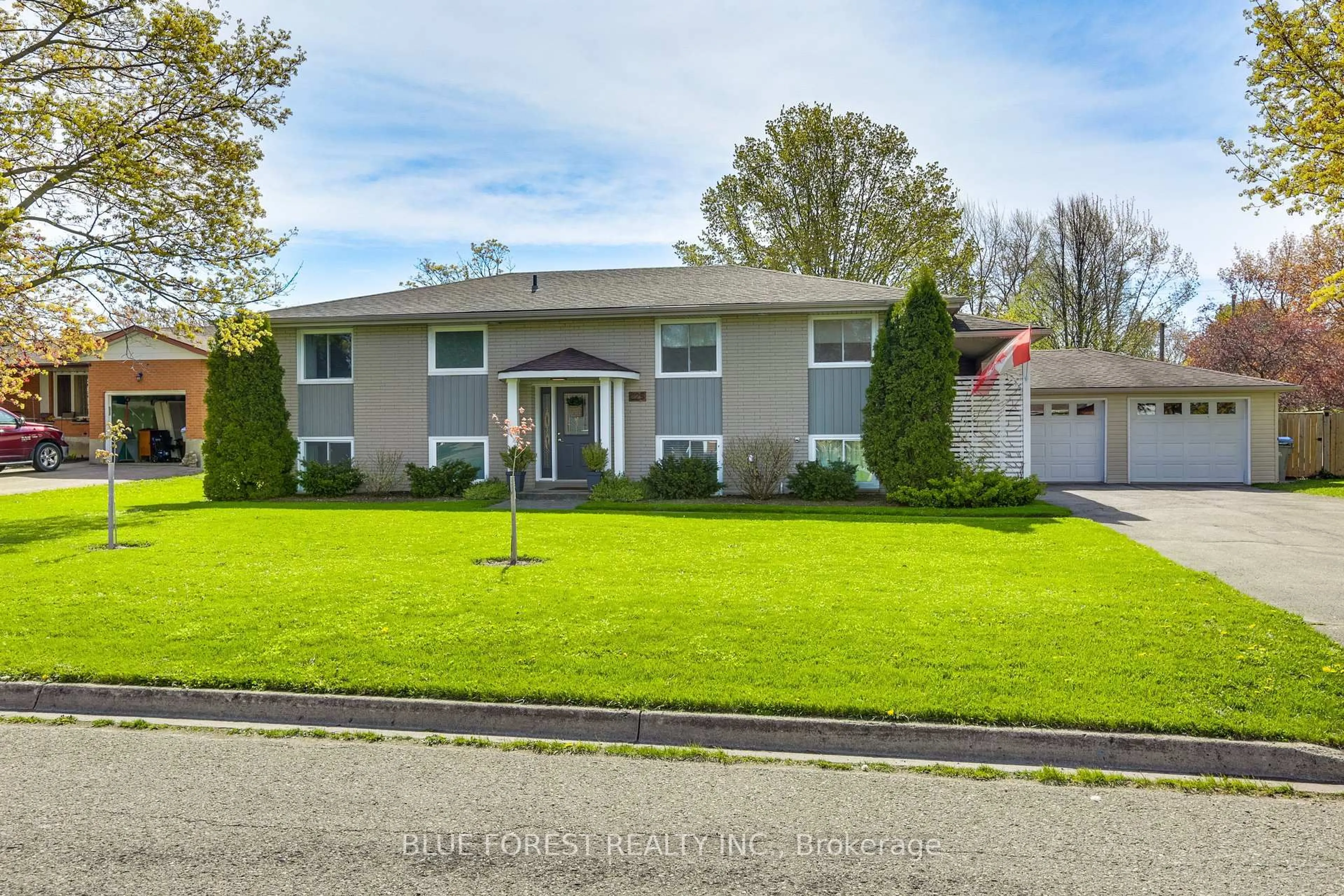Home with vinyl exterior material, street for 225 Coulton Dr, West Perth Ontario N0K 1N0