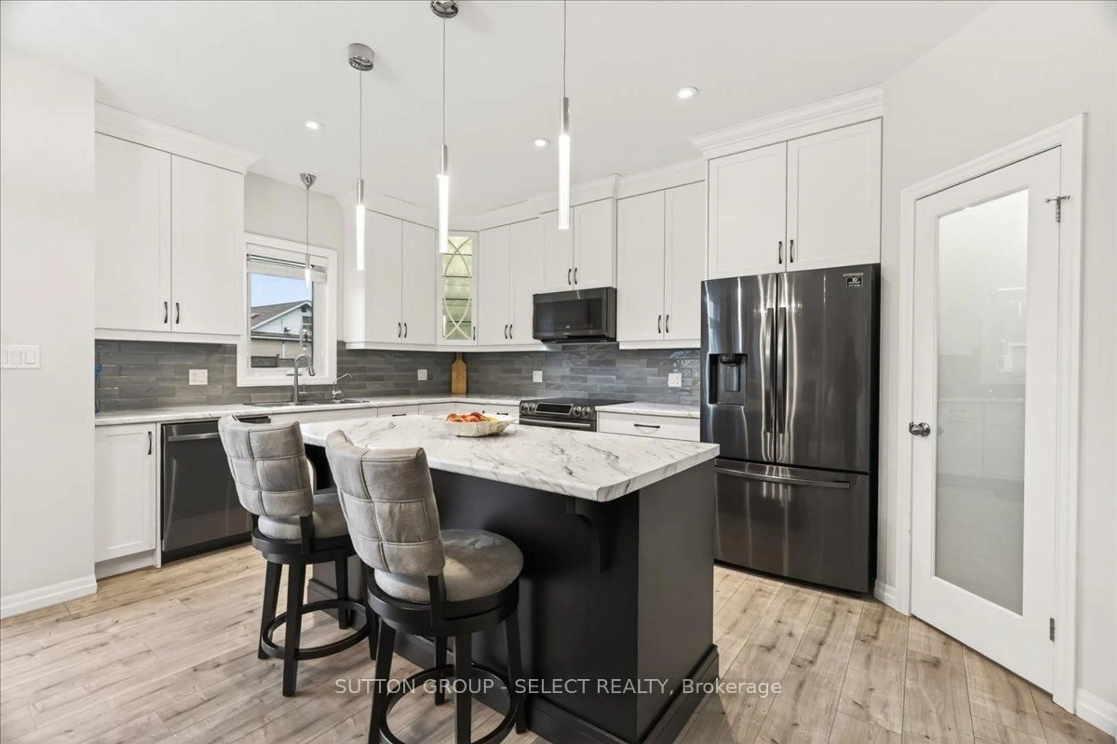 Open concept kitchen, ceramic/tile floor for 261 Wilson Ave, Tillsonburg Ontario N4G 0H3