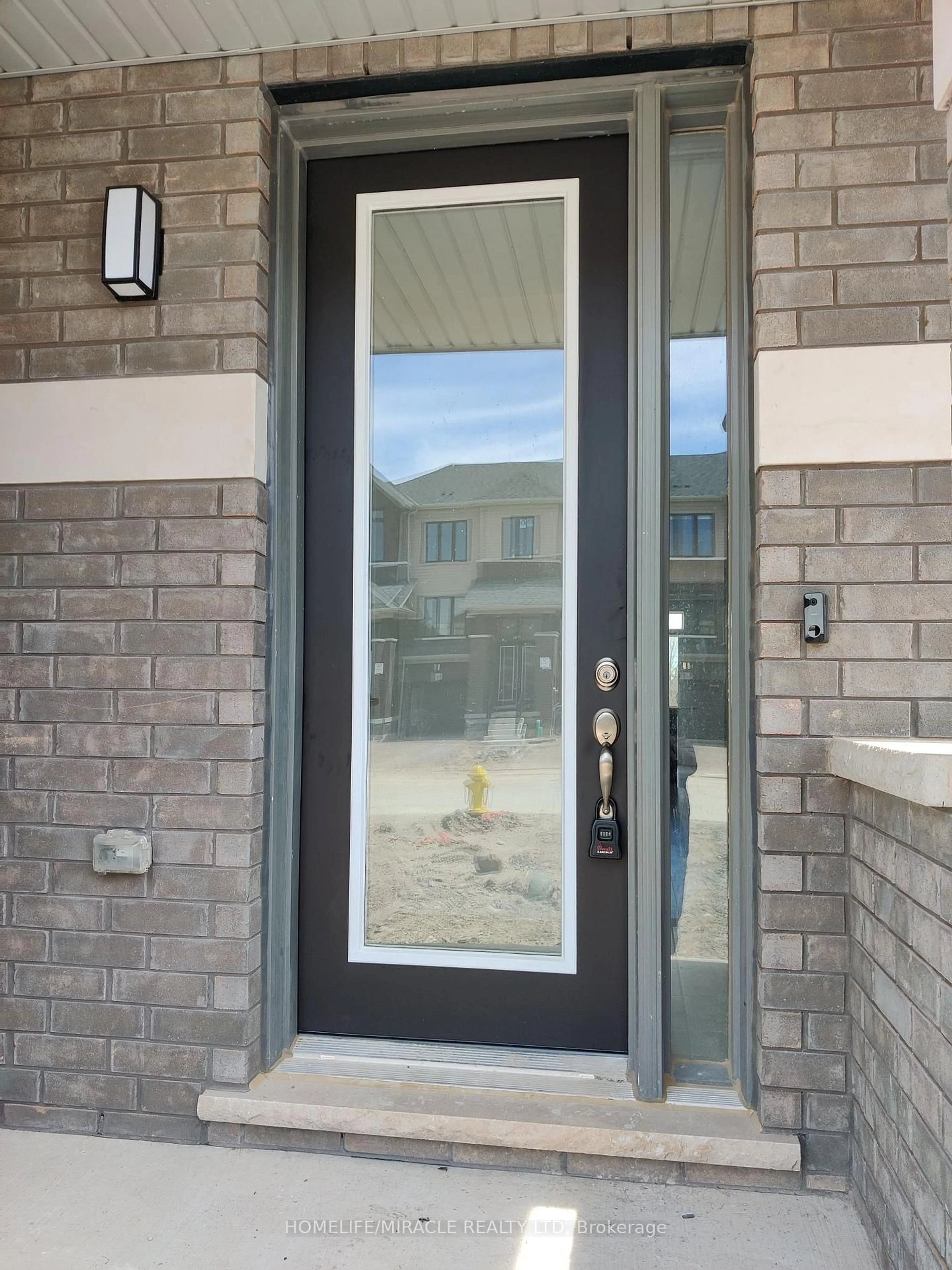 Indoor entryway for 451 Jack Wilford Way, South-West Oxford Ontario N4S 0G7