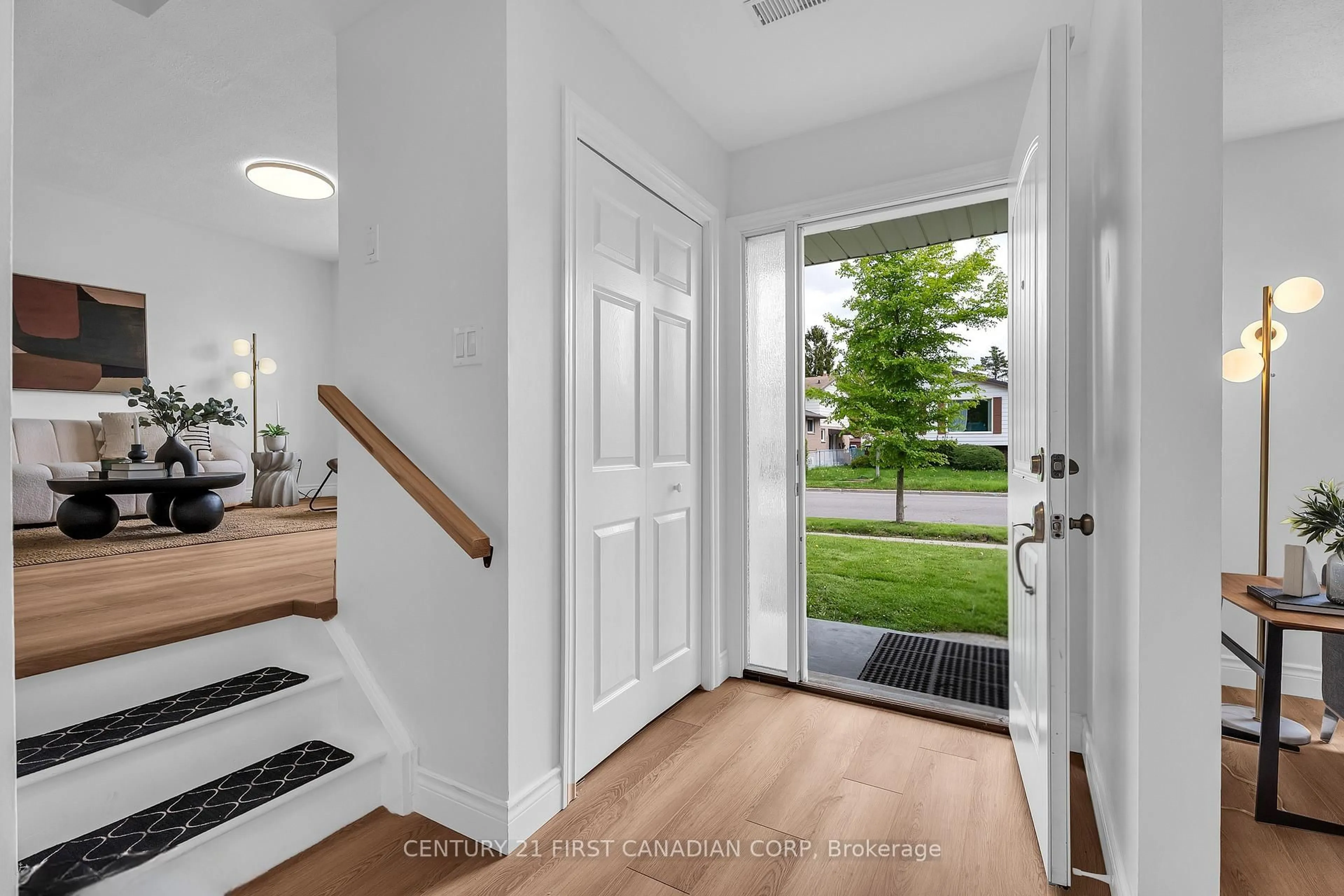 Indoor entryway for 1233 Ernest Ave, London South Ontario N6E 2B2